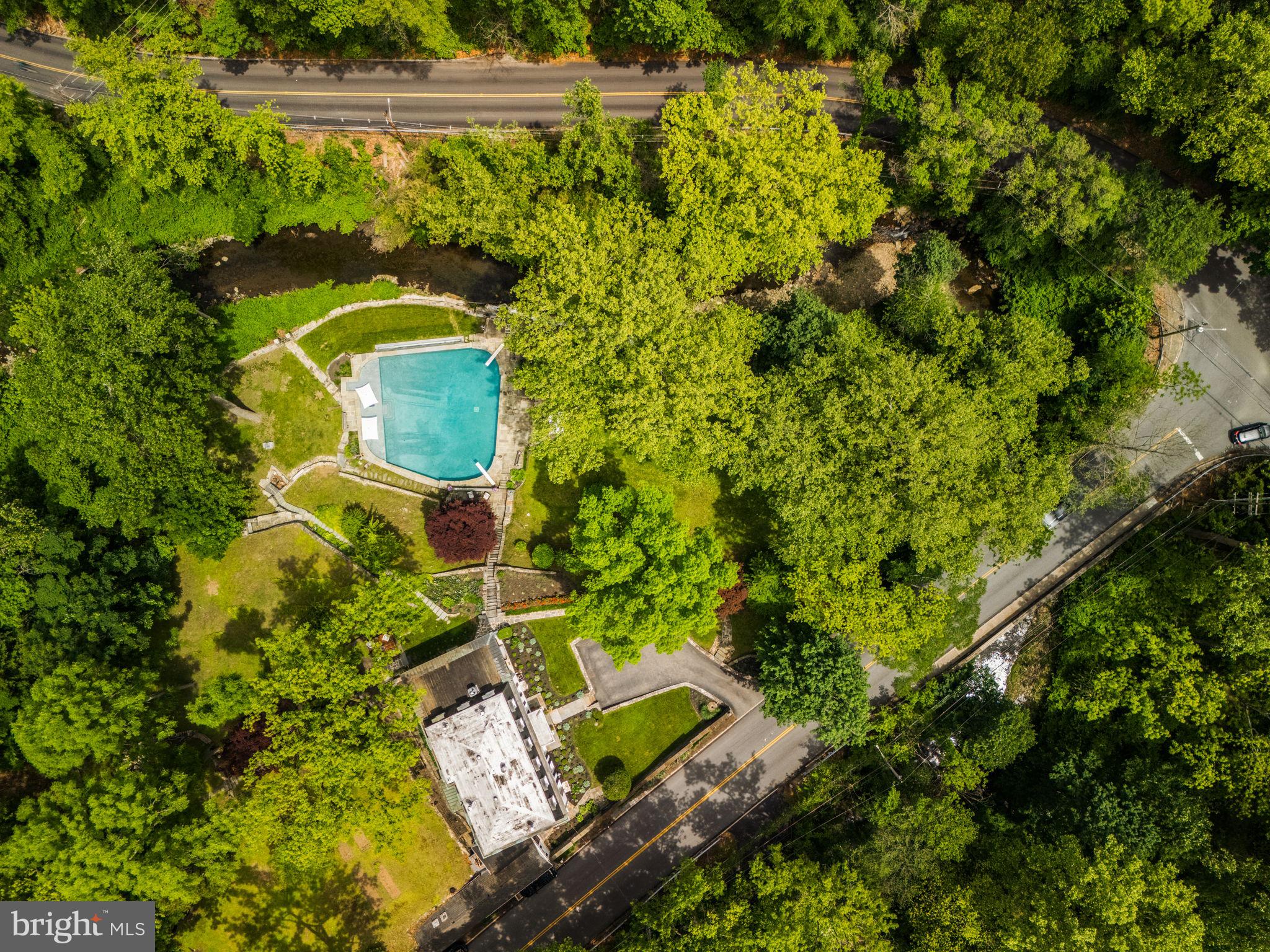GLADWYNE - Residential