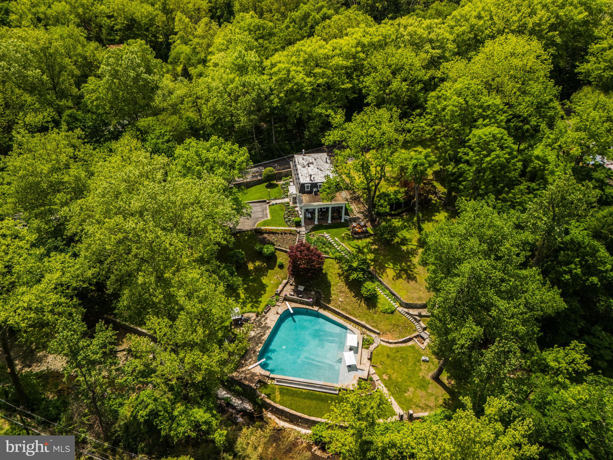 GLADWYNE - Residential