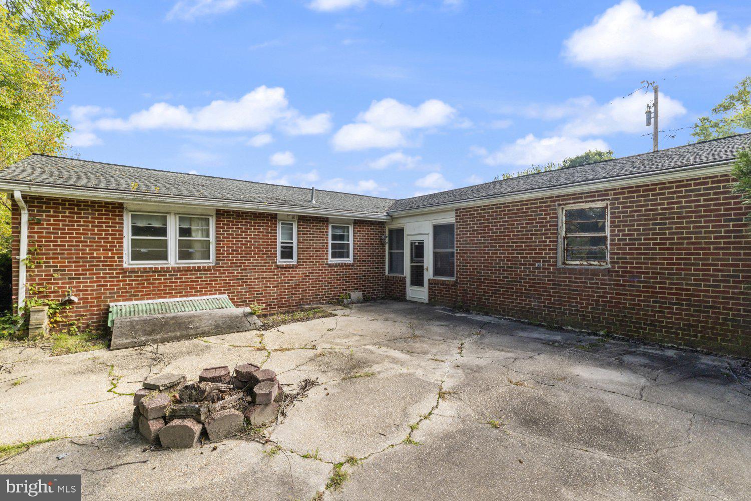 9421 DIAMONDBACK DRIVE
