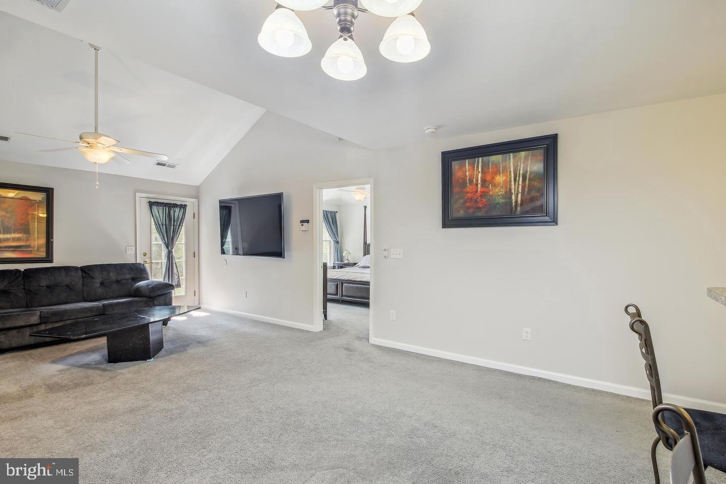 HUNT CLUB SOUTH - Residential Lease