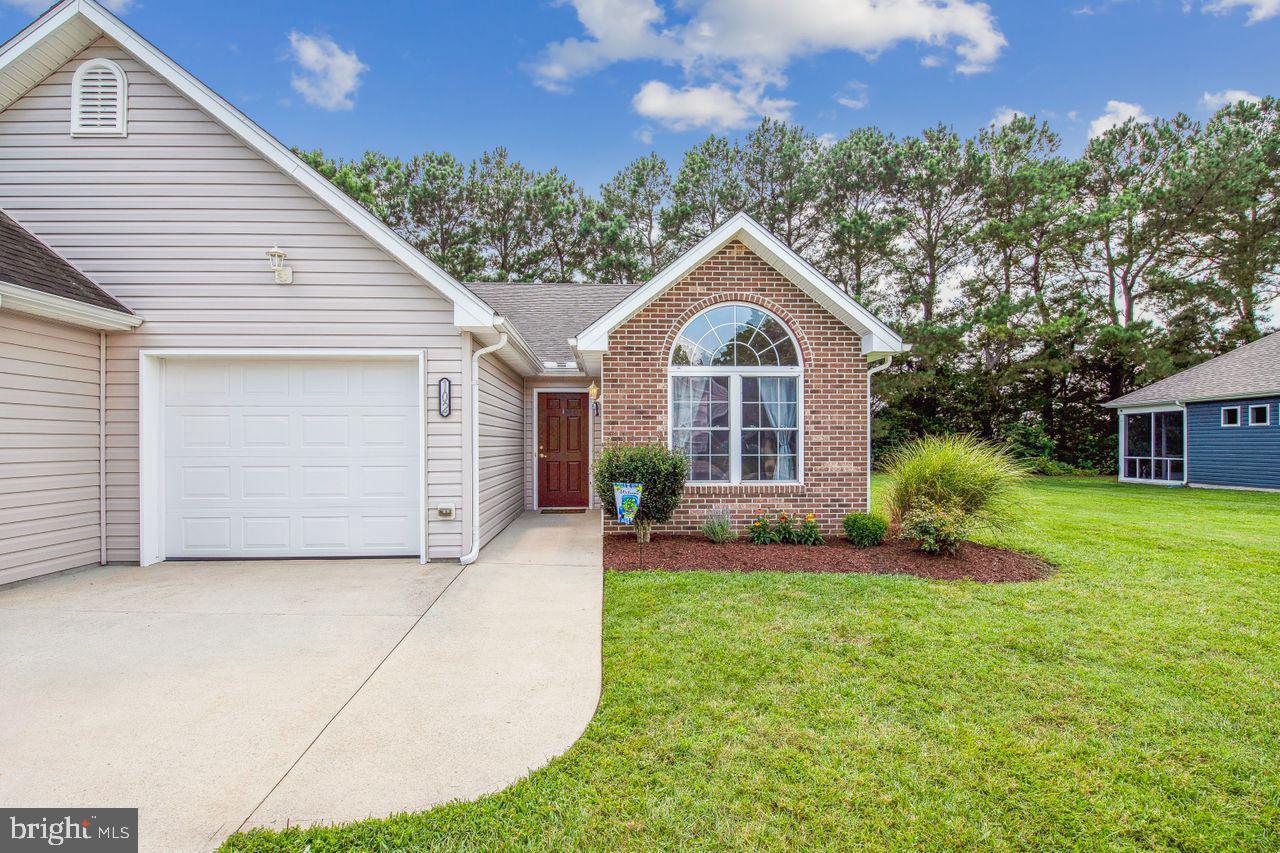 HUNT CLUB SOUTH - Residential Lease