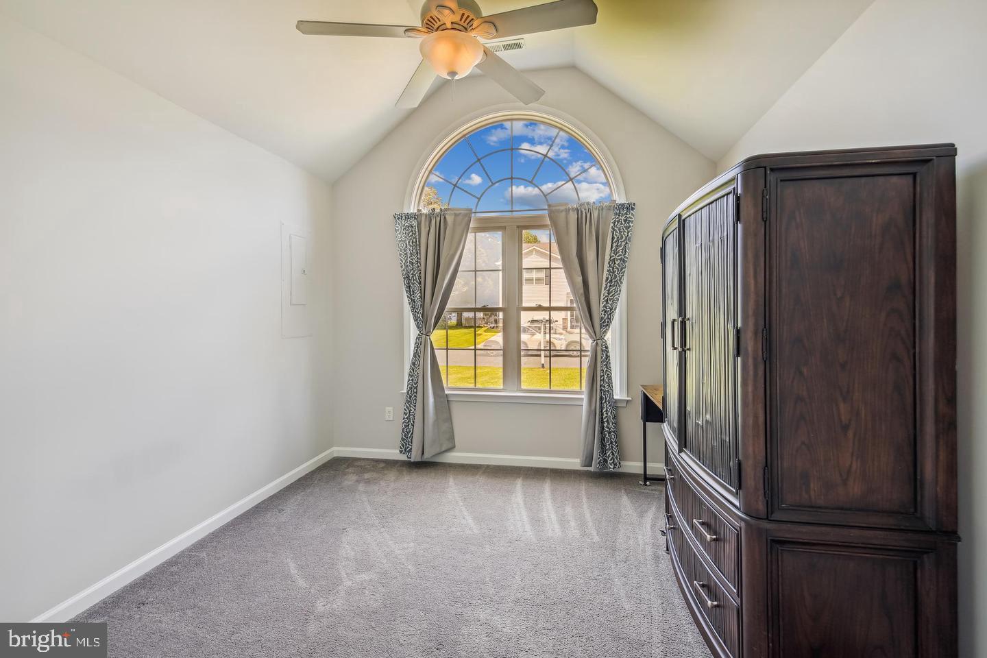 HUNT CLUB SOUTH - Residential Lease