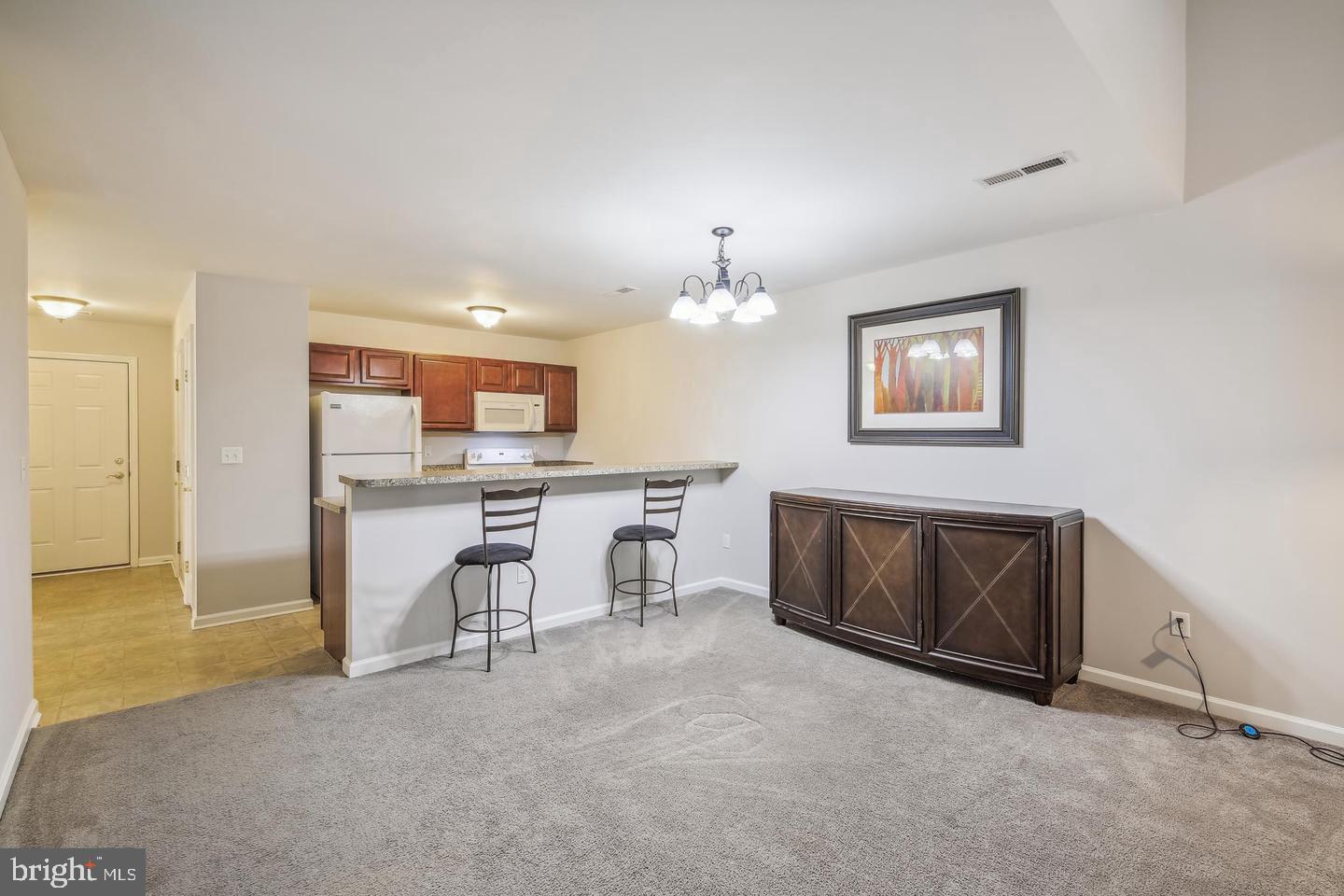 HUNT CLUB SOUTH - Residential Lease