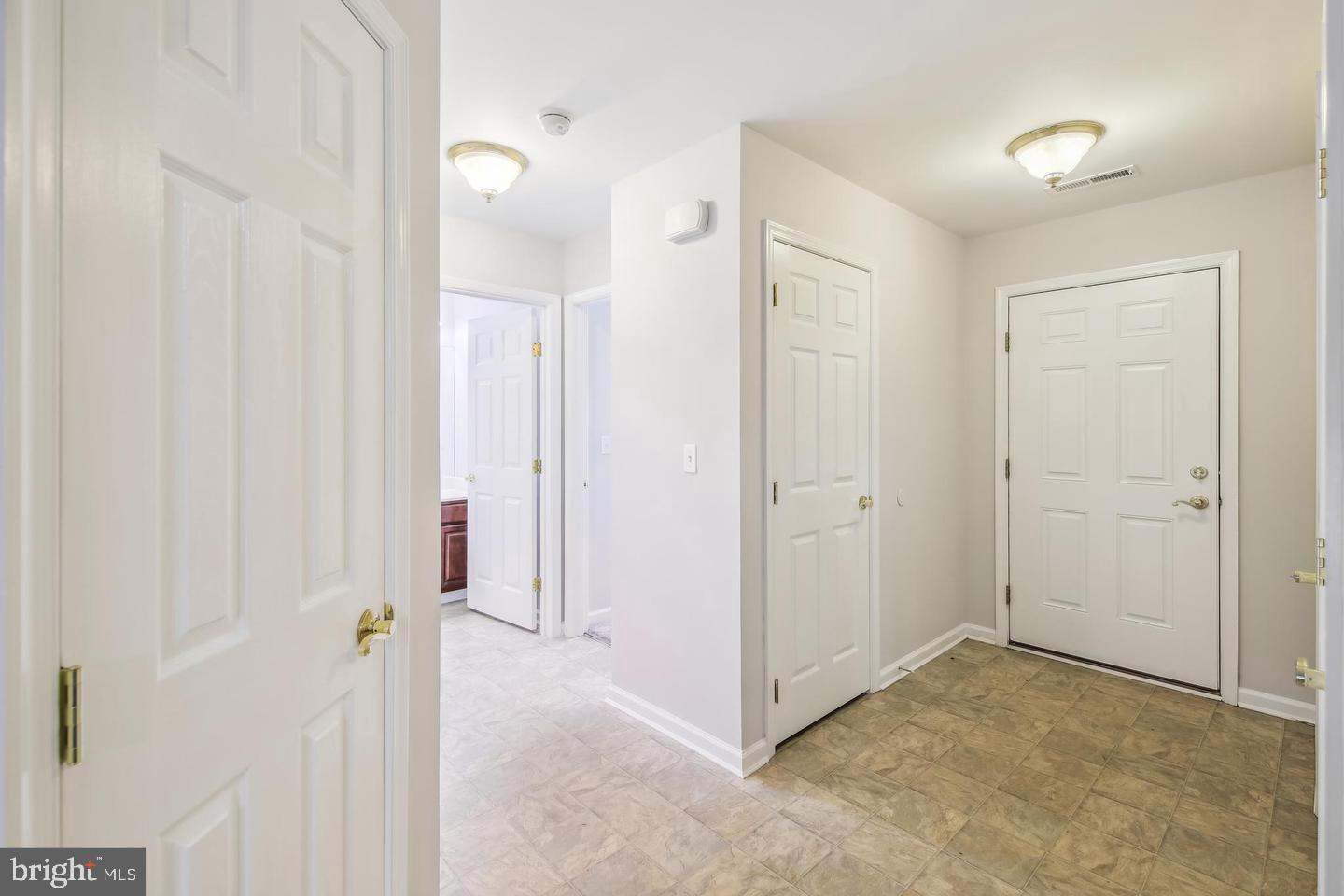 HUNT CLUB SOUTH - Residential Lease