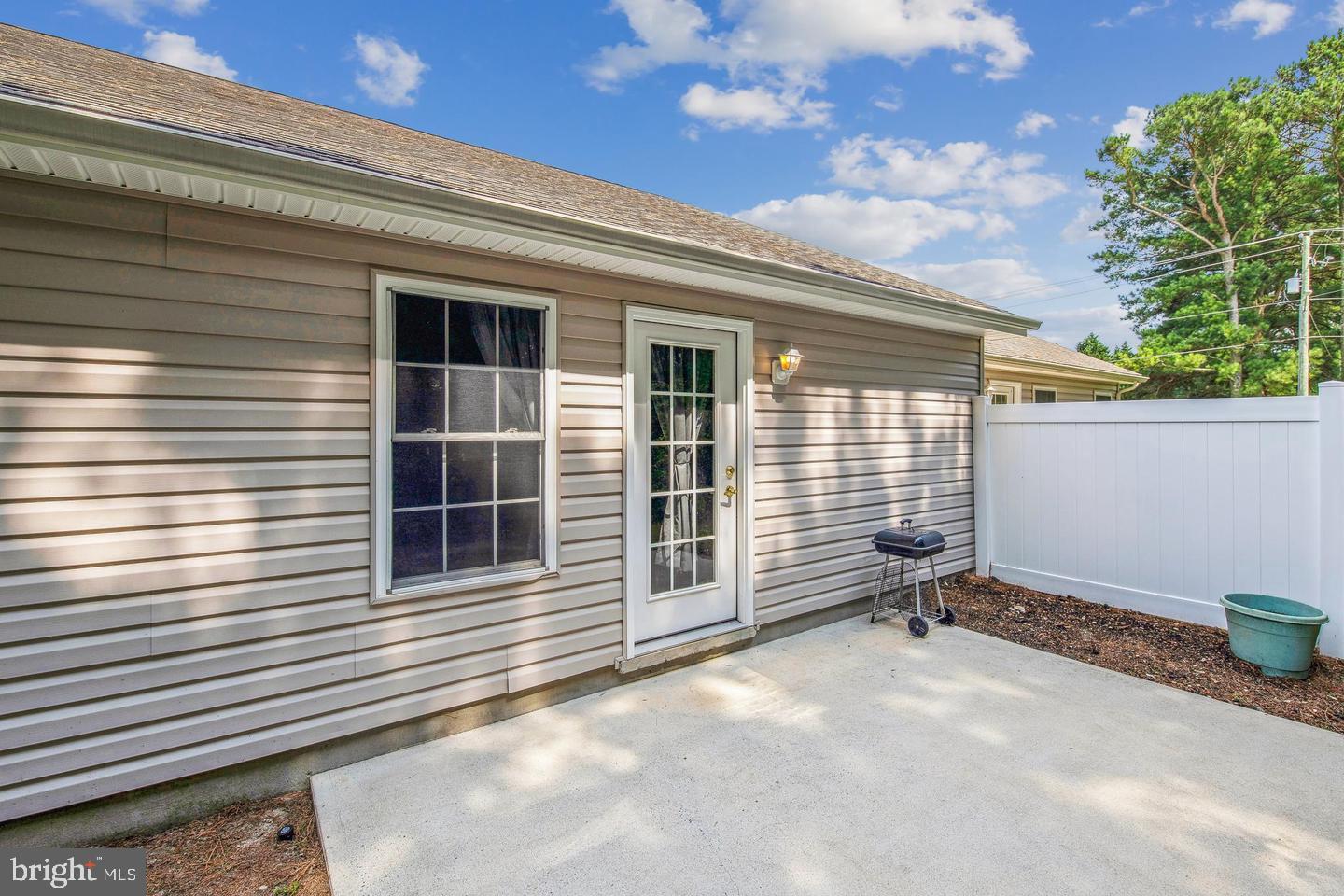 HUNT CLUB SOUTH - Residential Lease