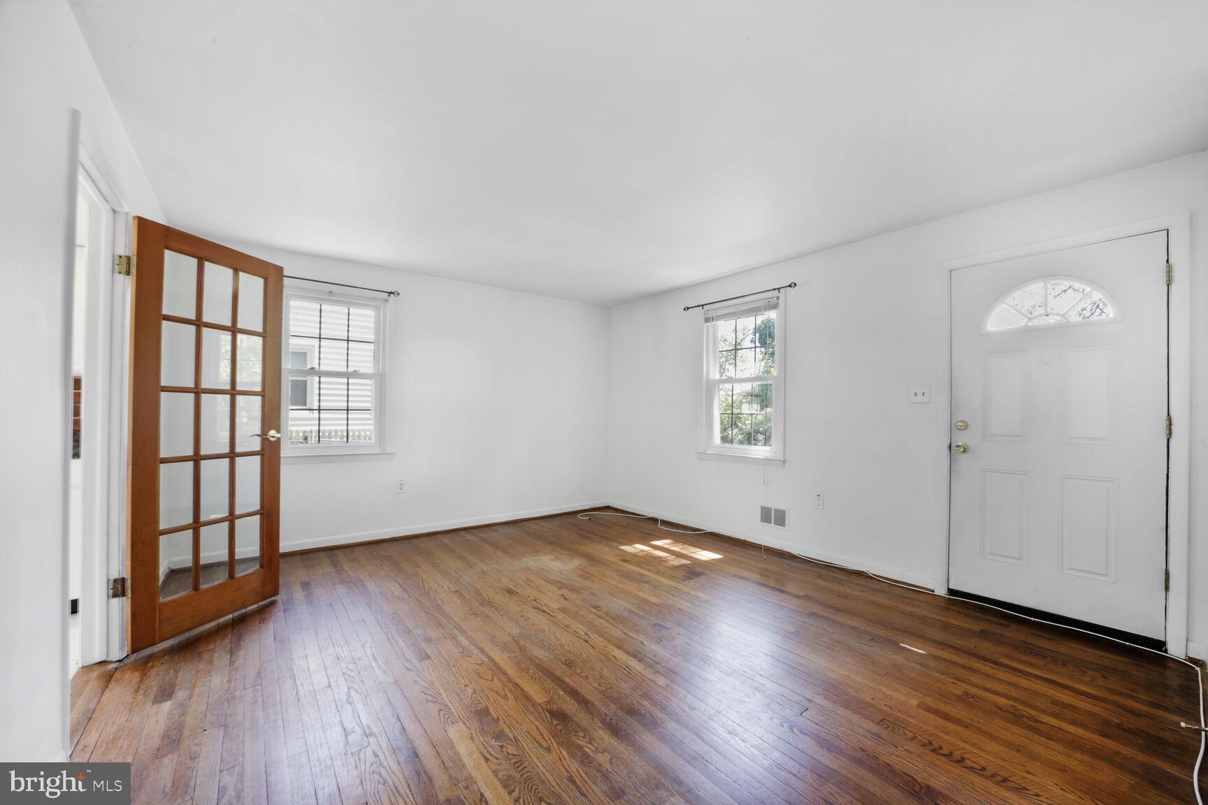 COLLEGE PARK - Residential