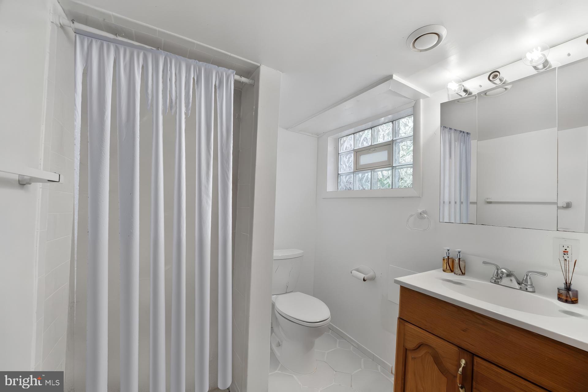 COLLEGE PARK - Residential