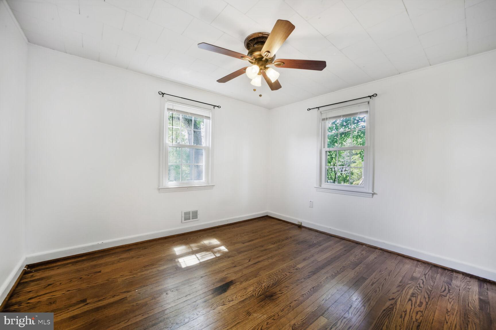 COLLEGE PARK - Residential