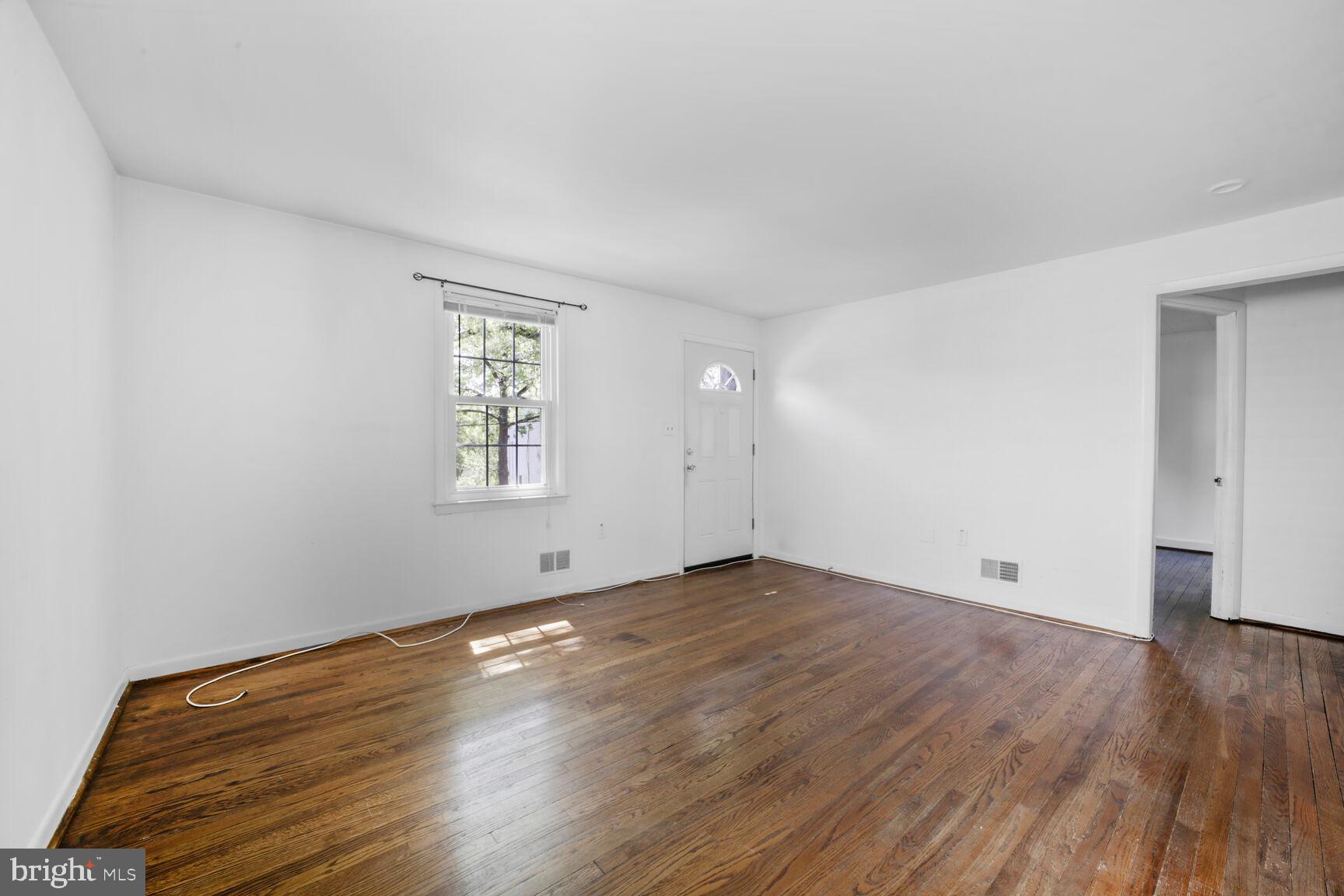 COLLEGE PARK - Residential