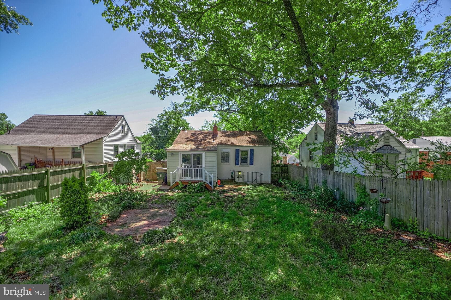 COLLEGE PARK - Residential