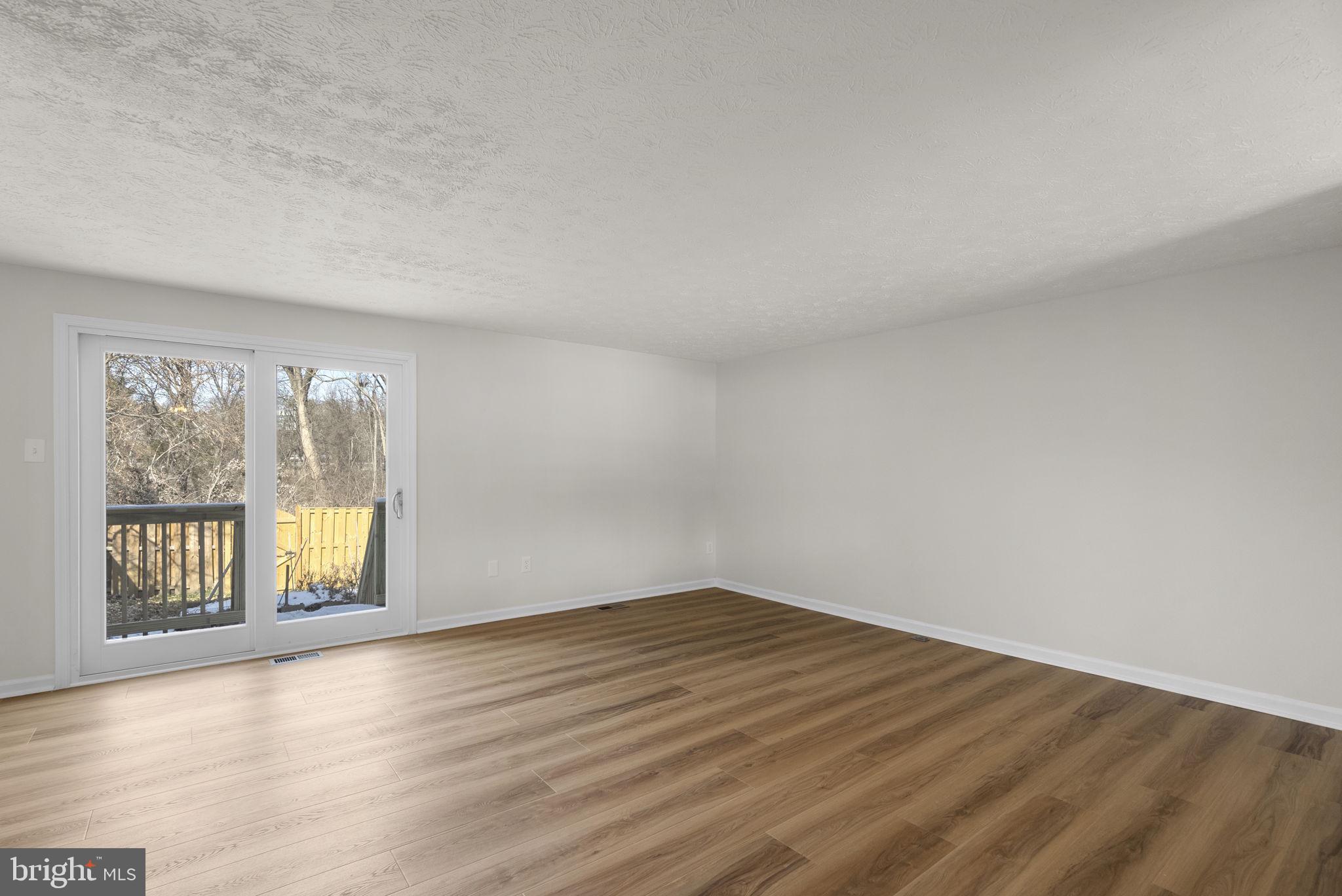 GREENCASTLE LAKE - Residential