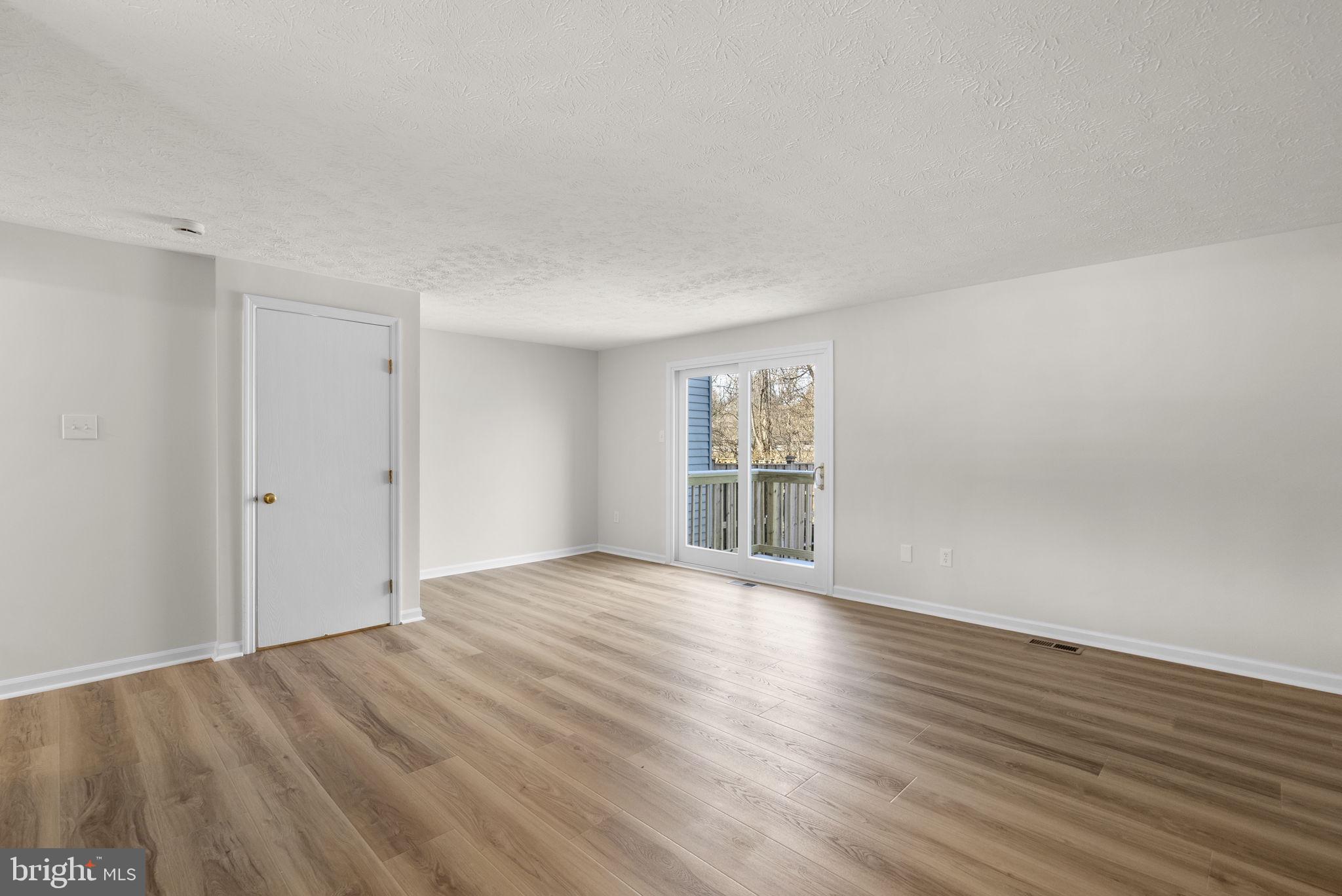 GREENCASTLE LAKE - Residential