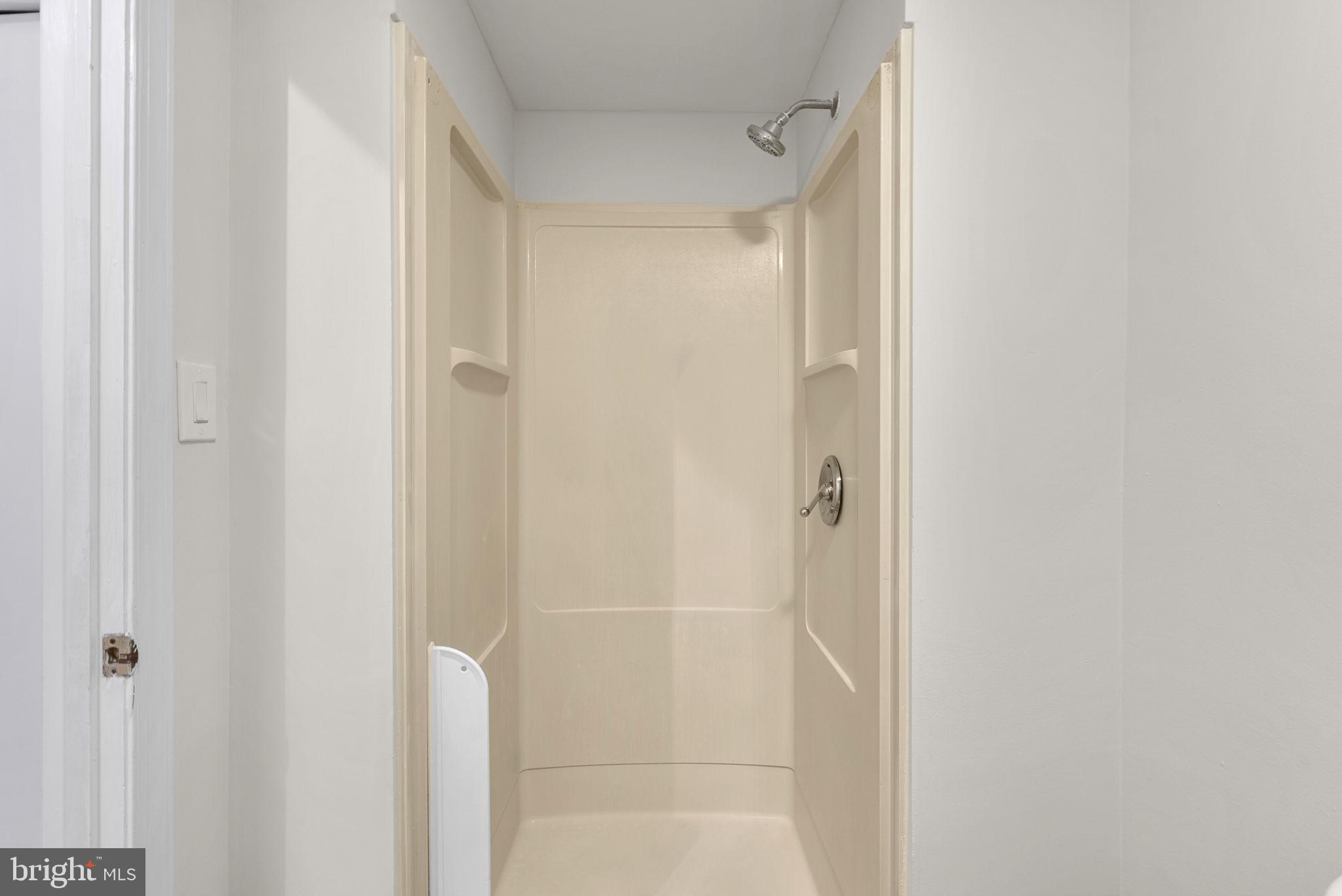 GREENCASTLE LAKE - Residential