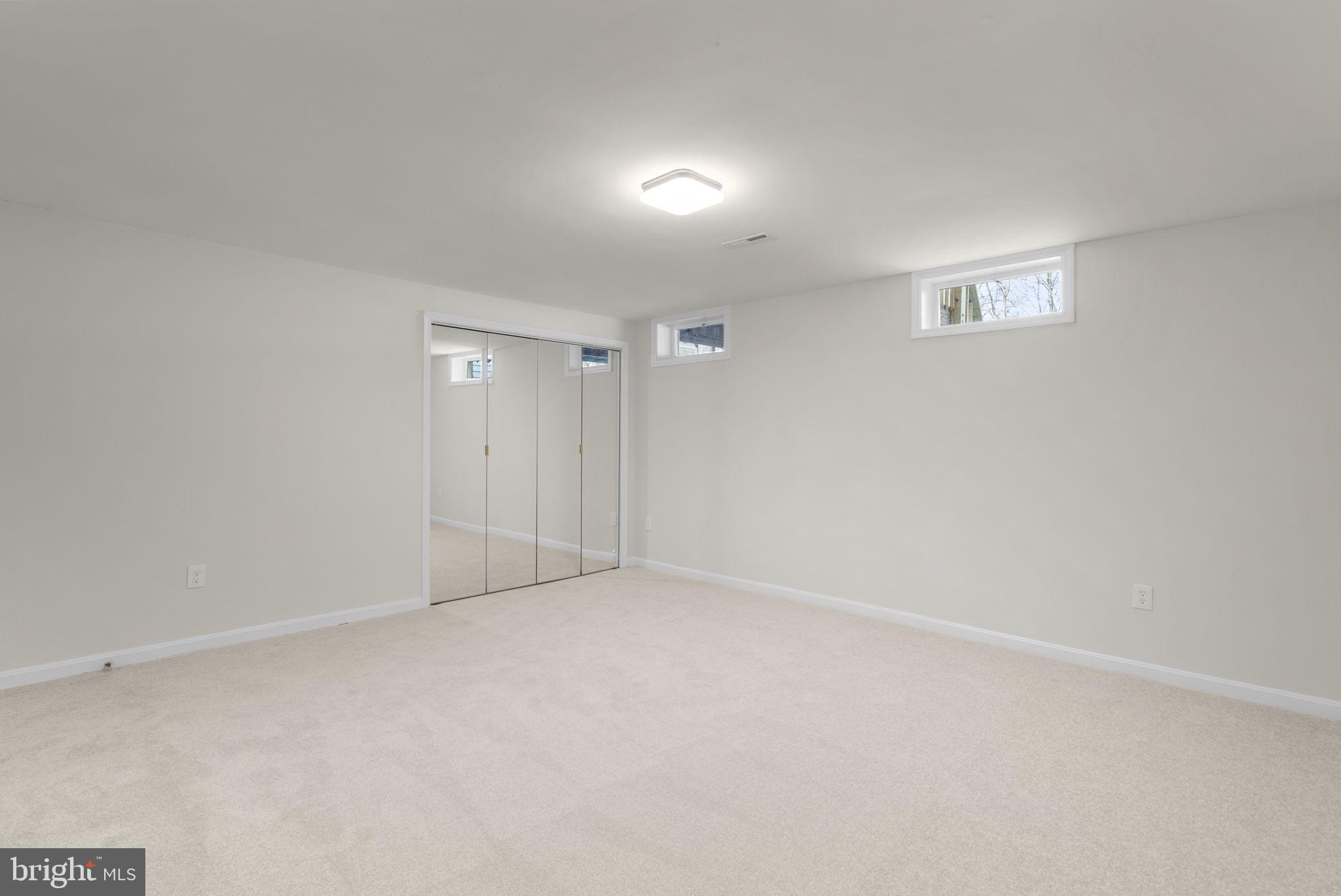 GREENCASTLE LAKE - Residential