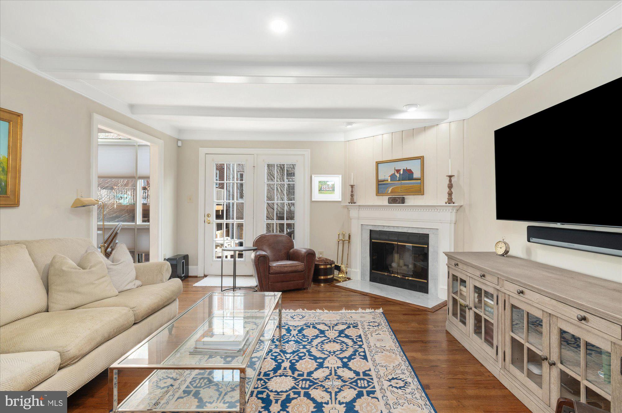 RIVER HILL - Residential