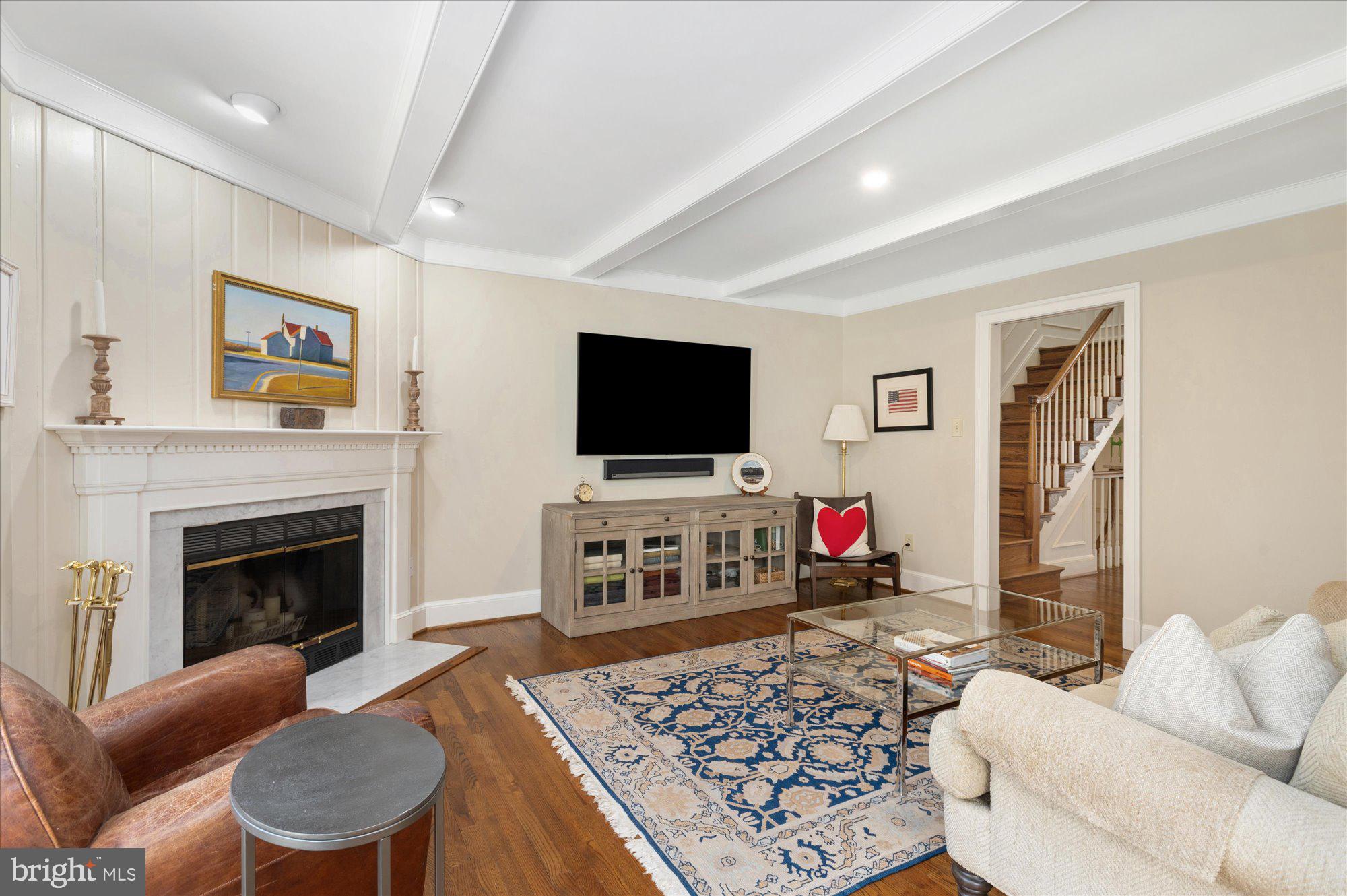 RIVER HILL - Residential