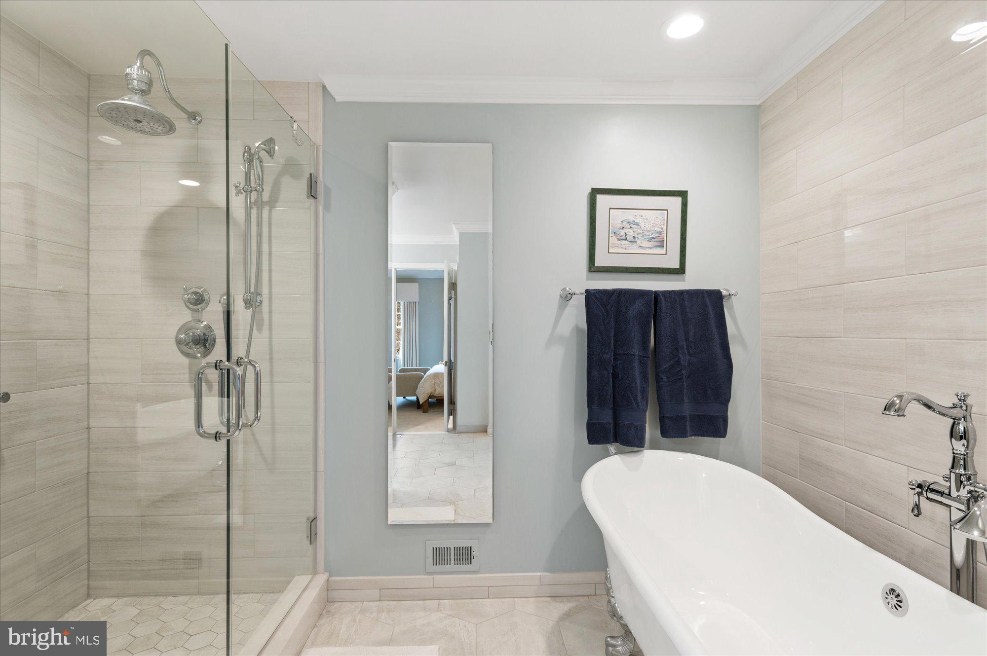 RIVER HILL - Residential