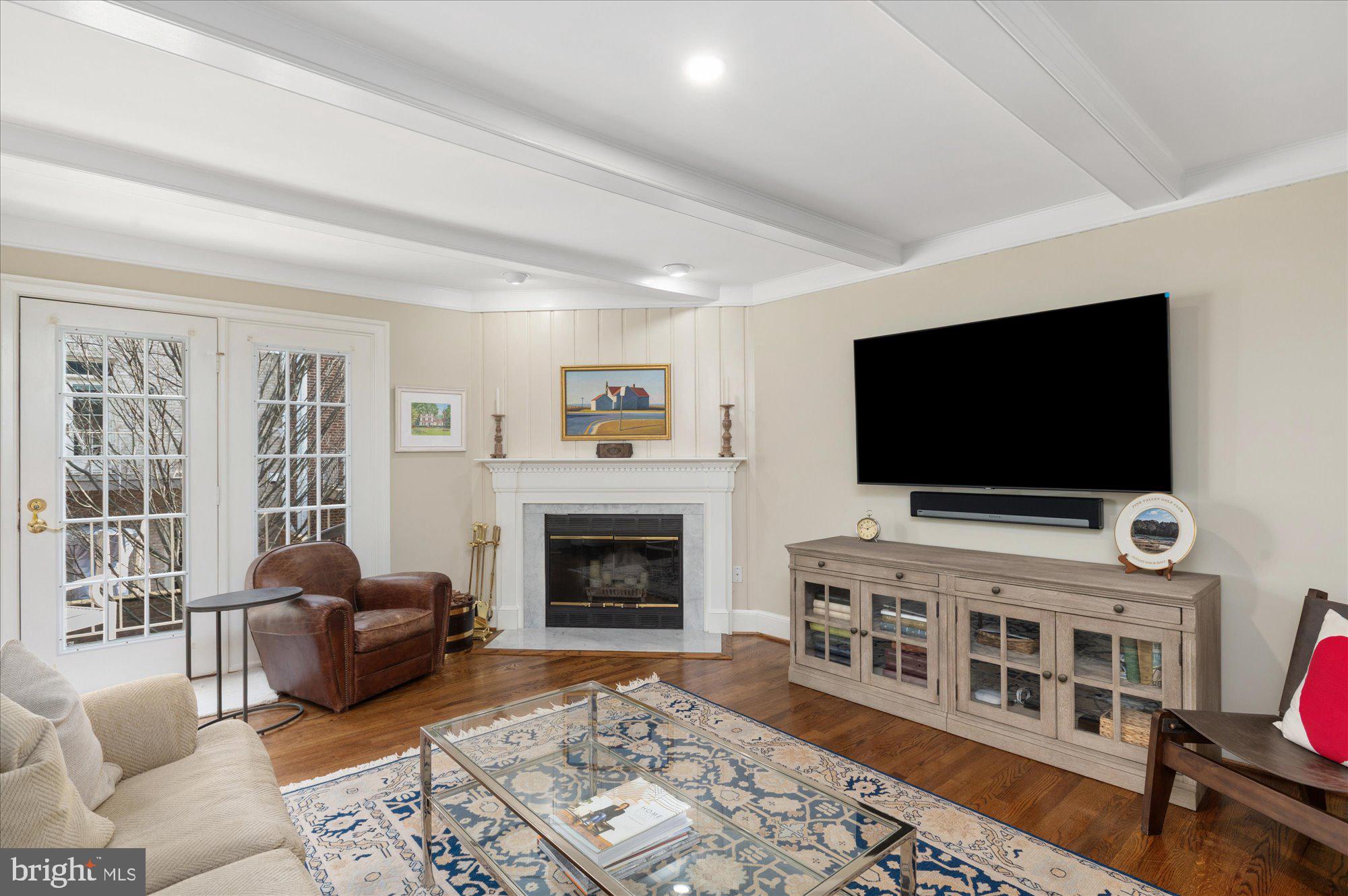 RIVER HILL - Residential