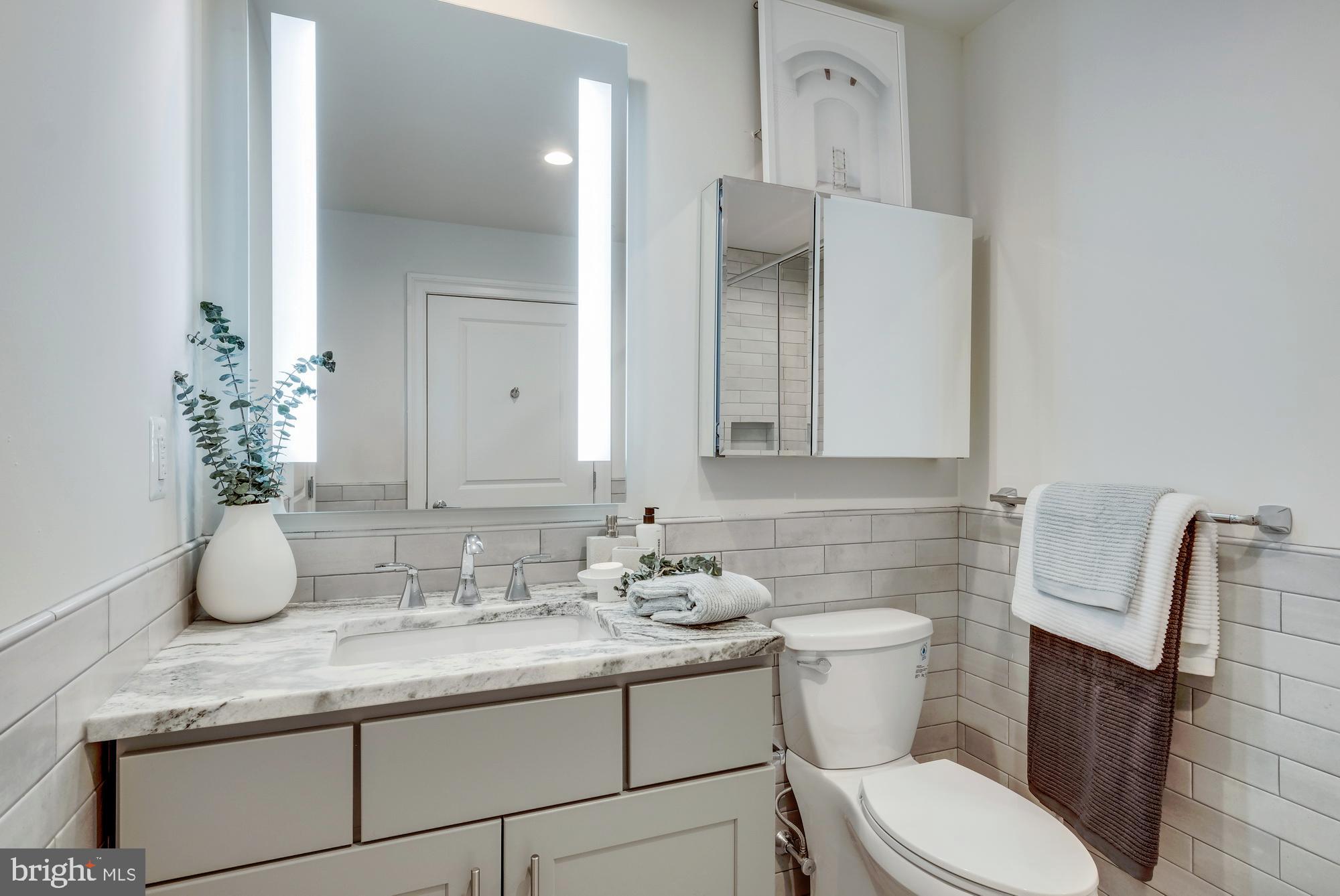LOGAN SQUARE - Residential Lease