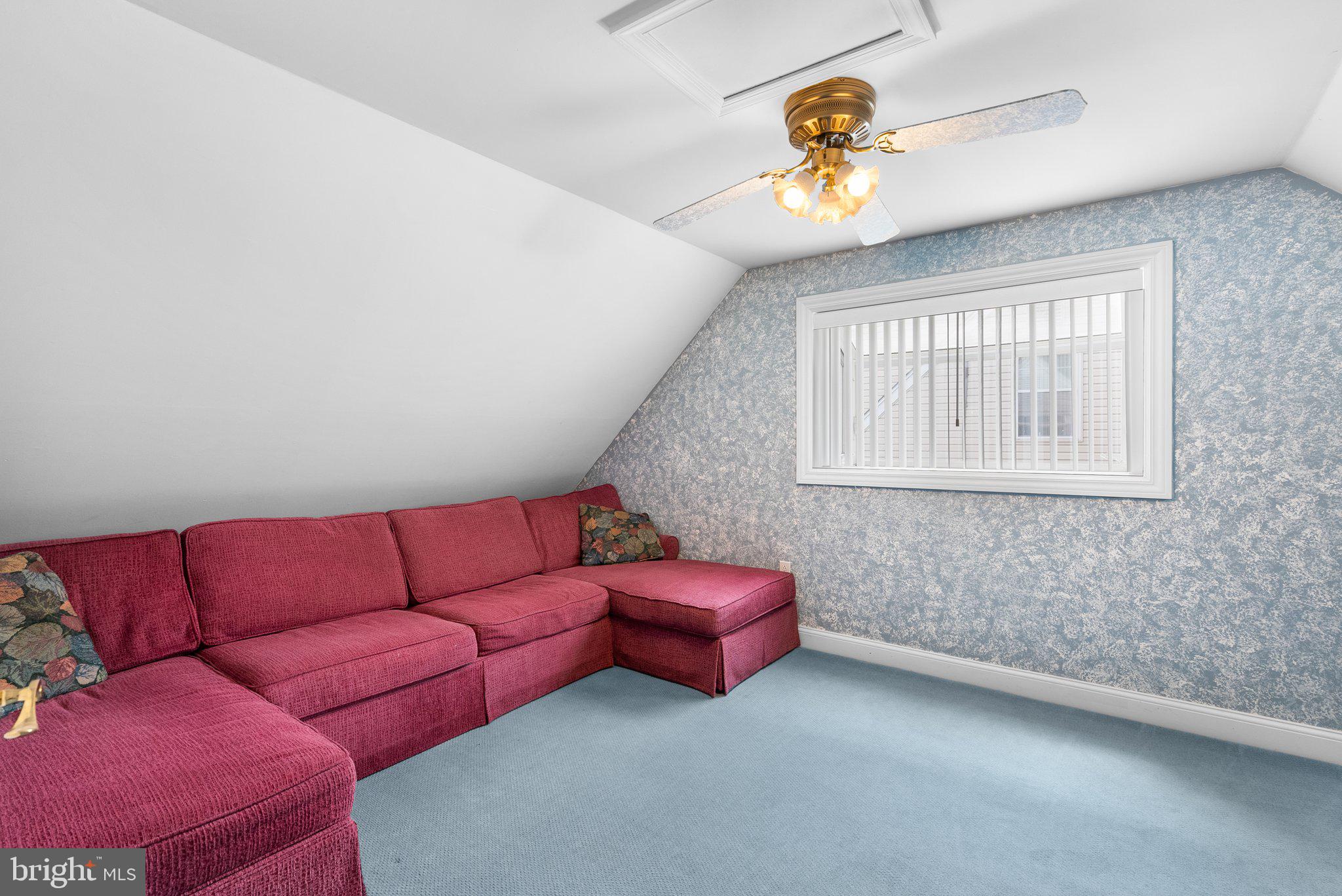 KNOLLWOOD ESTATES - Residential