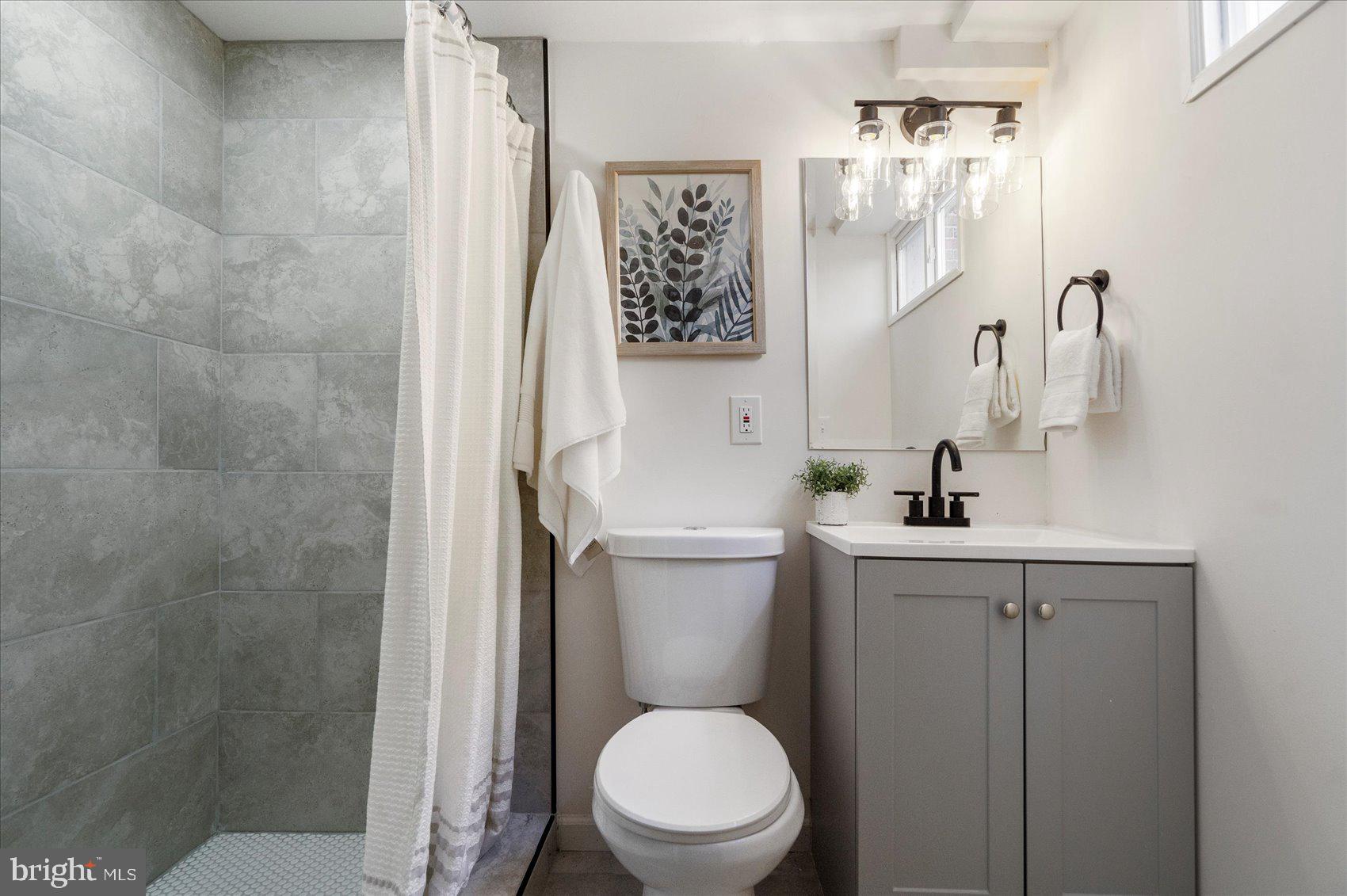 EDNOR GARDENS - LAKESIDE - Residential