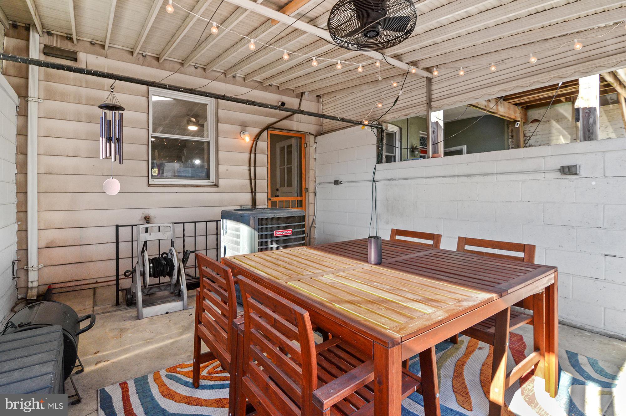 GREEKTOWN - Residential