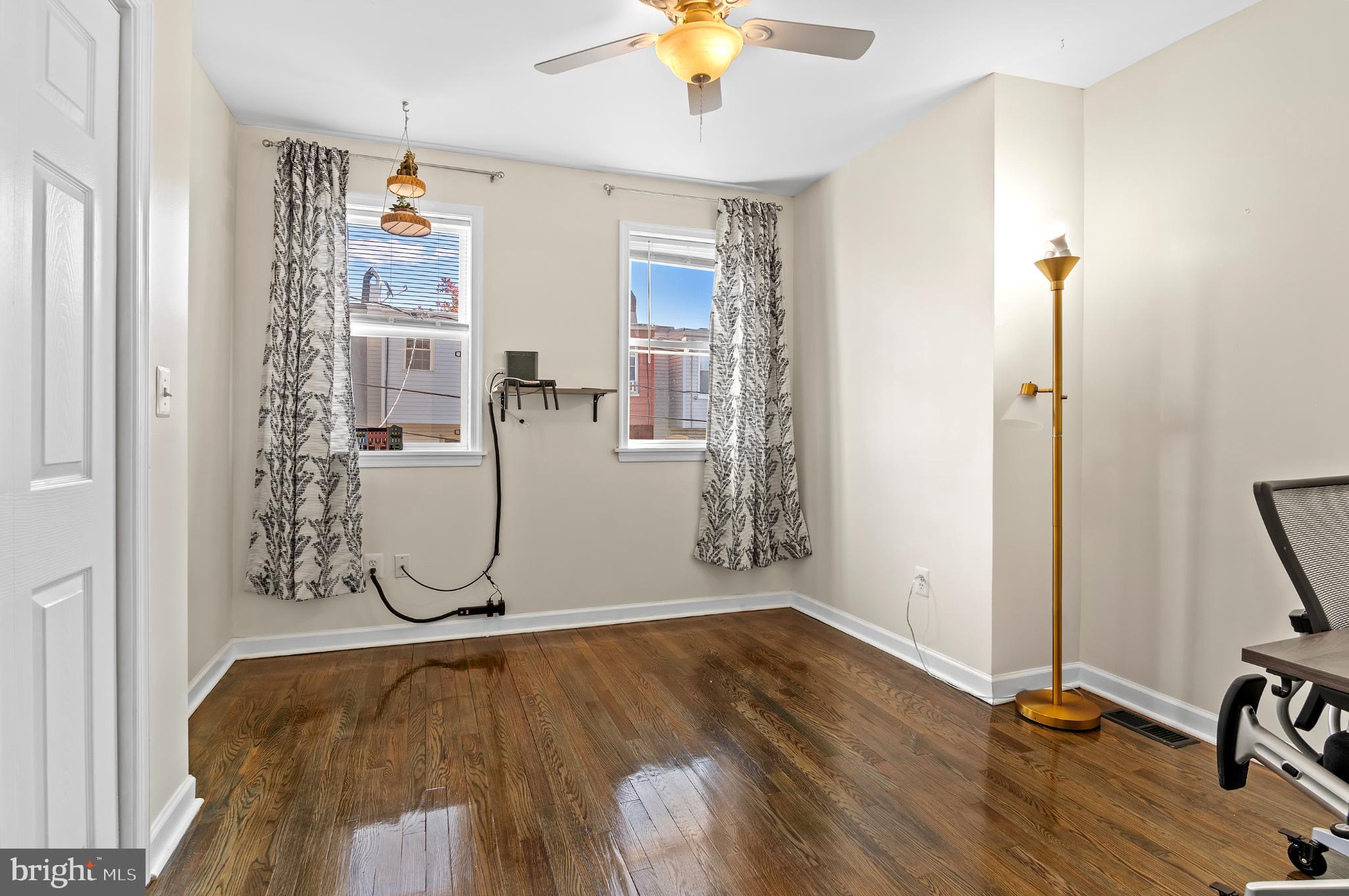 GREEKTOWN - Residential