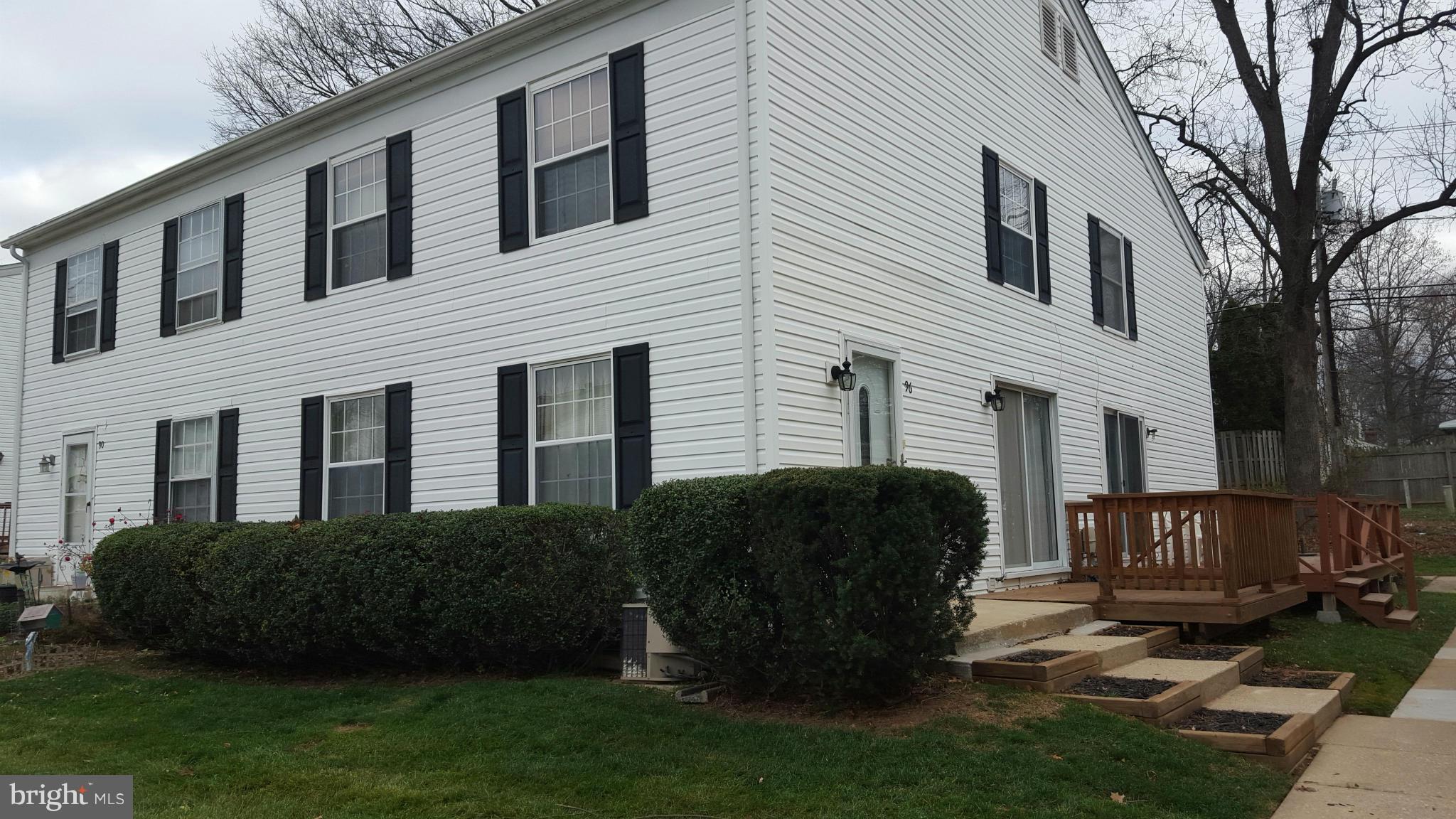 Newly renovated 2 bedroom- 3 level spacious condo/town home Fresh Paint, new floors and windows, finished basement. Beautiful outside deck great for entertaining. Ready to move in... Pets Welcome case by case! Close to schools and shopping, community pool and amenities included. This is a must see!!!!