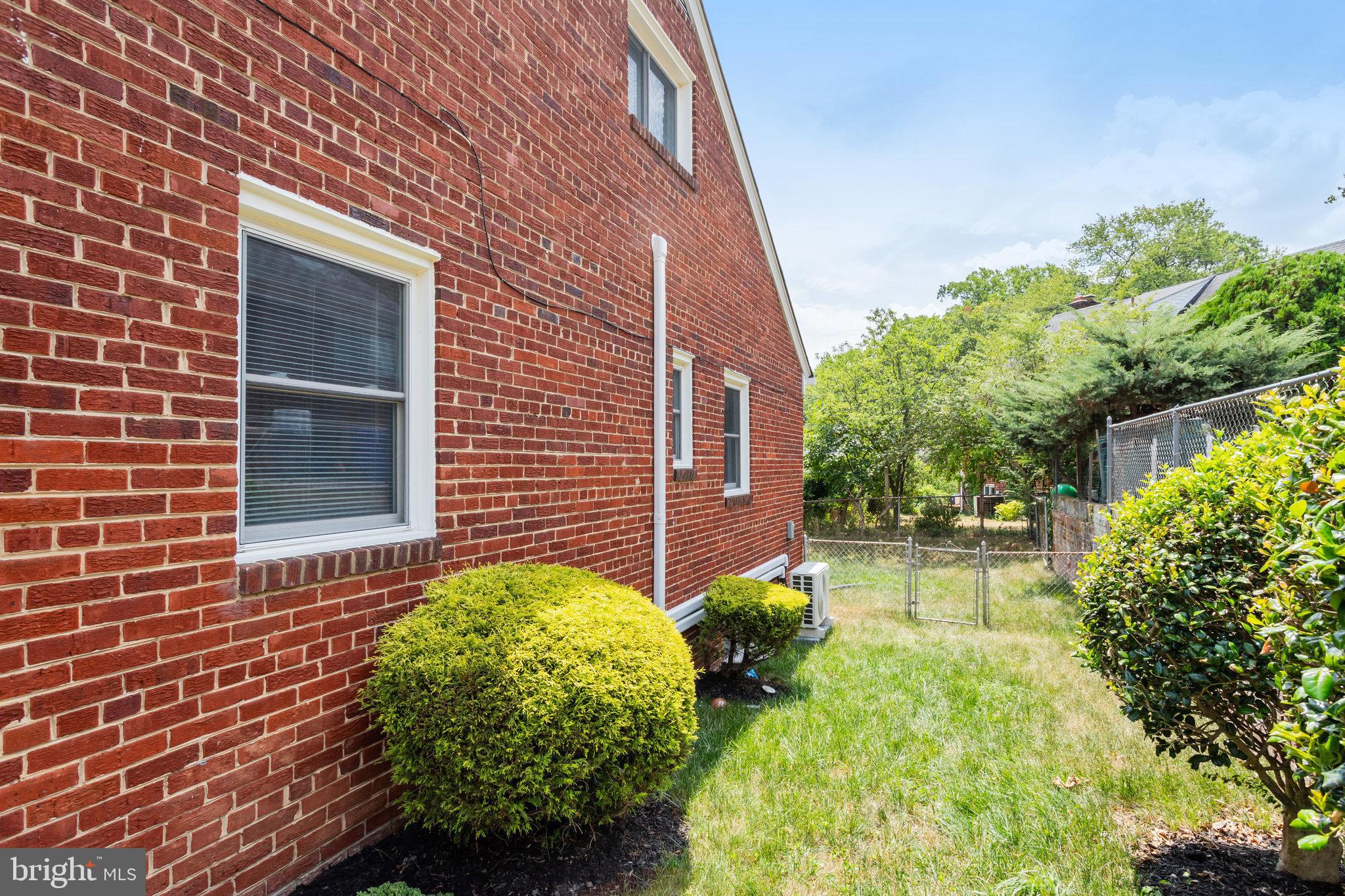 TAKOMA PARK - Residential