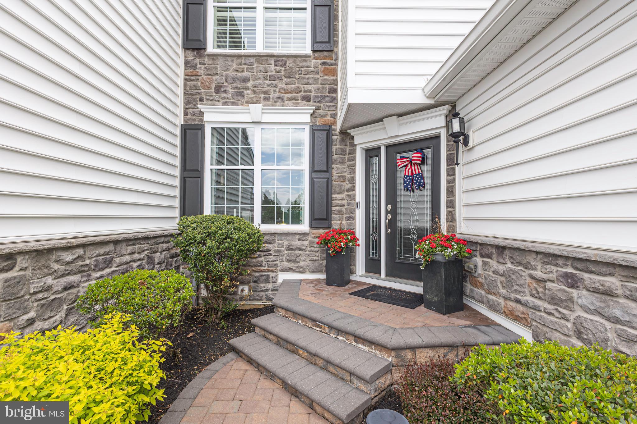 25 BROWN LANE