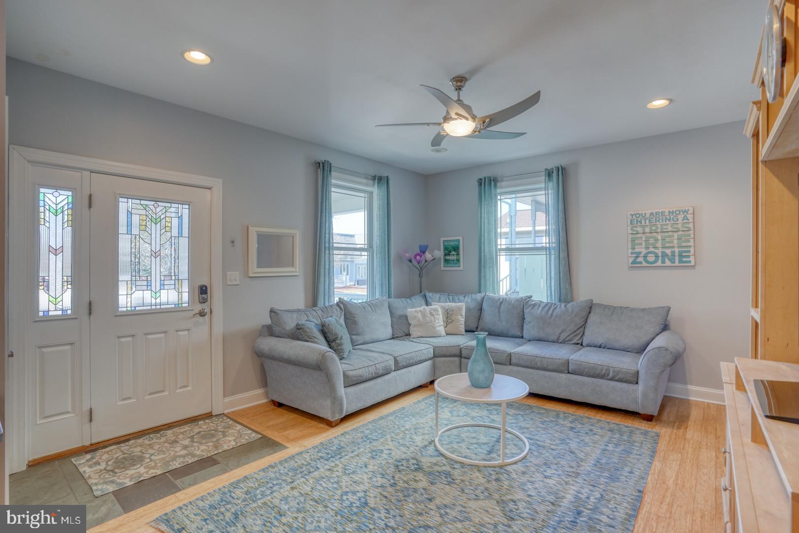 COUNTRY CLUB ESTATES - Residential