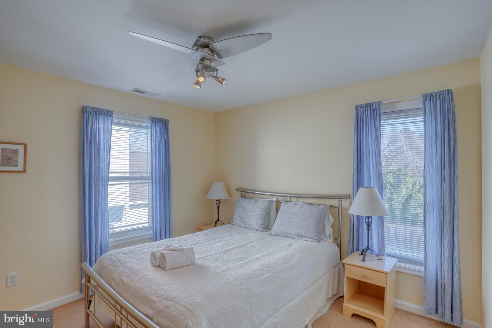 COUNTRY CLUB ESTATES - Residential