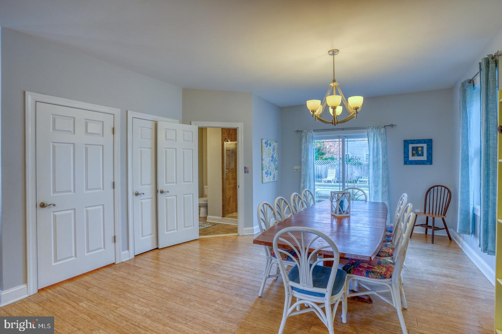 COUNTRY CLUB ESTATES - Residential