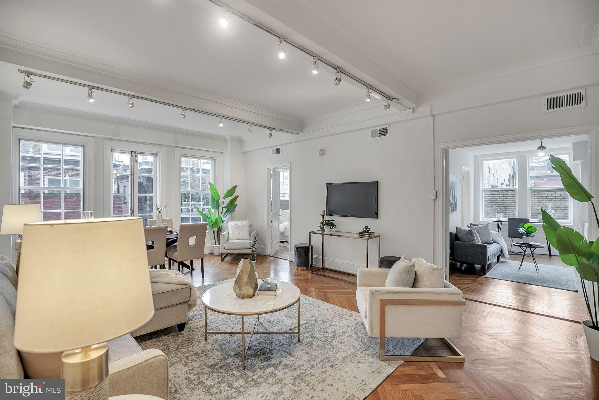 1900 RITTENHOUSE SQUARE 4B