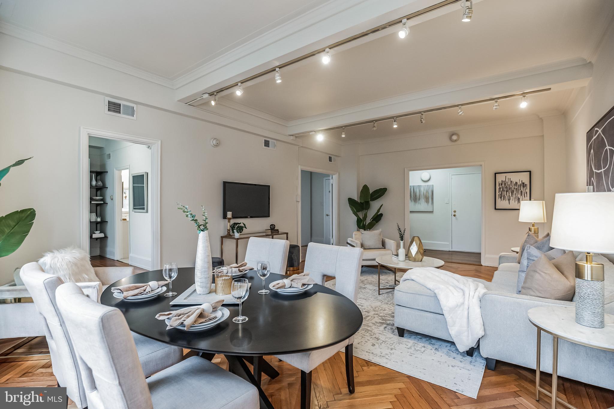 1900 RITTENHOUSE SQUARE 4B