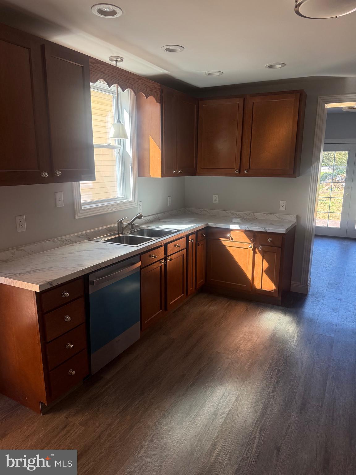 HISTORIC CHARLES TOWN - Residential