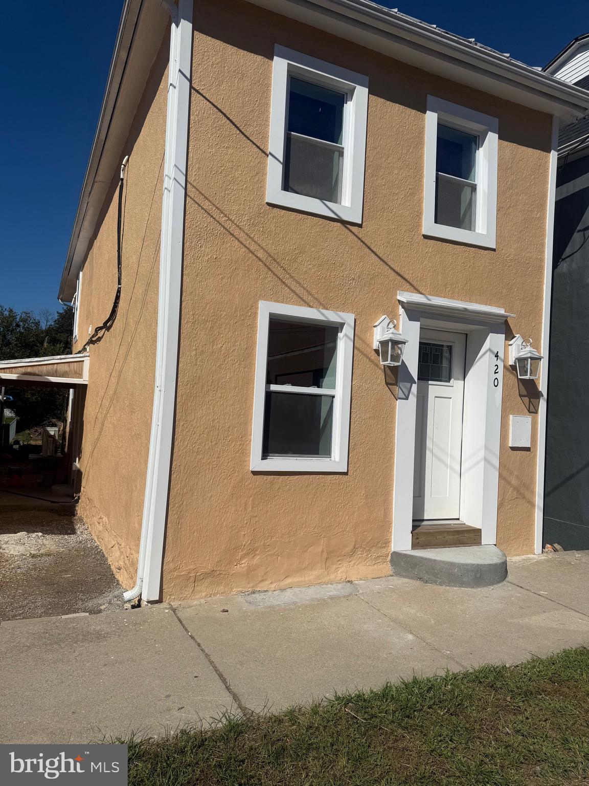 HISTORIC CHARLES TOWN - Residential