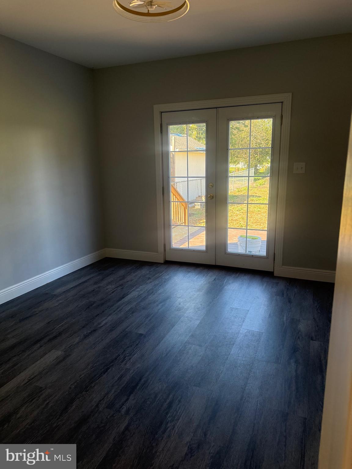 HISTORIC CHARLES TOWN - Residential