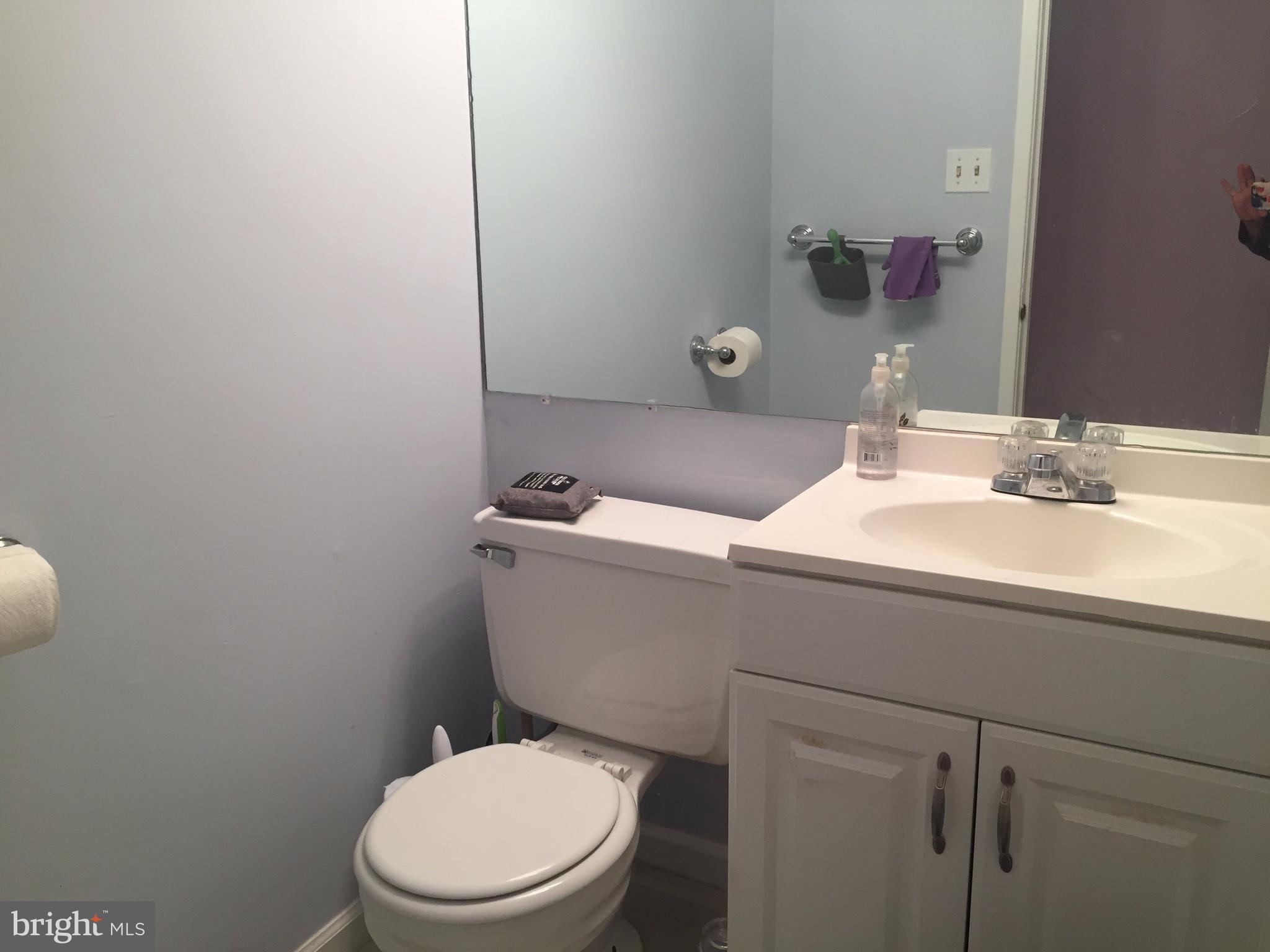 HUNTERS SQUARE - Residential Lease