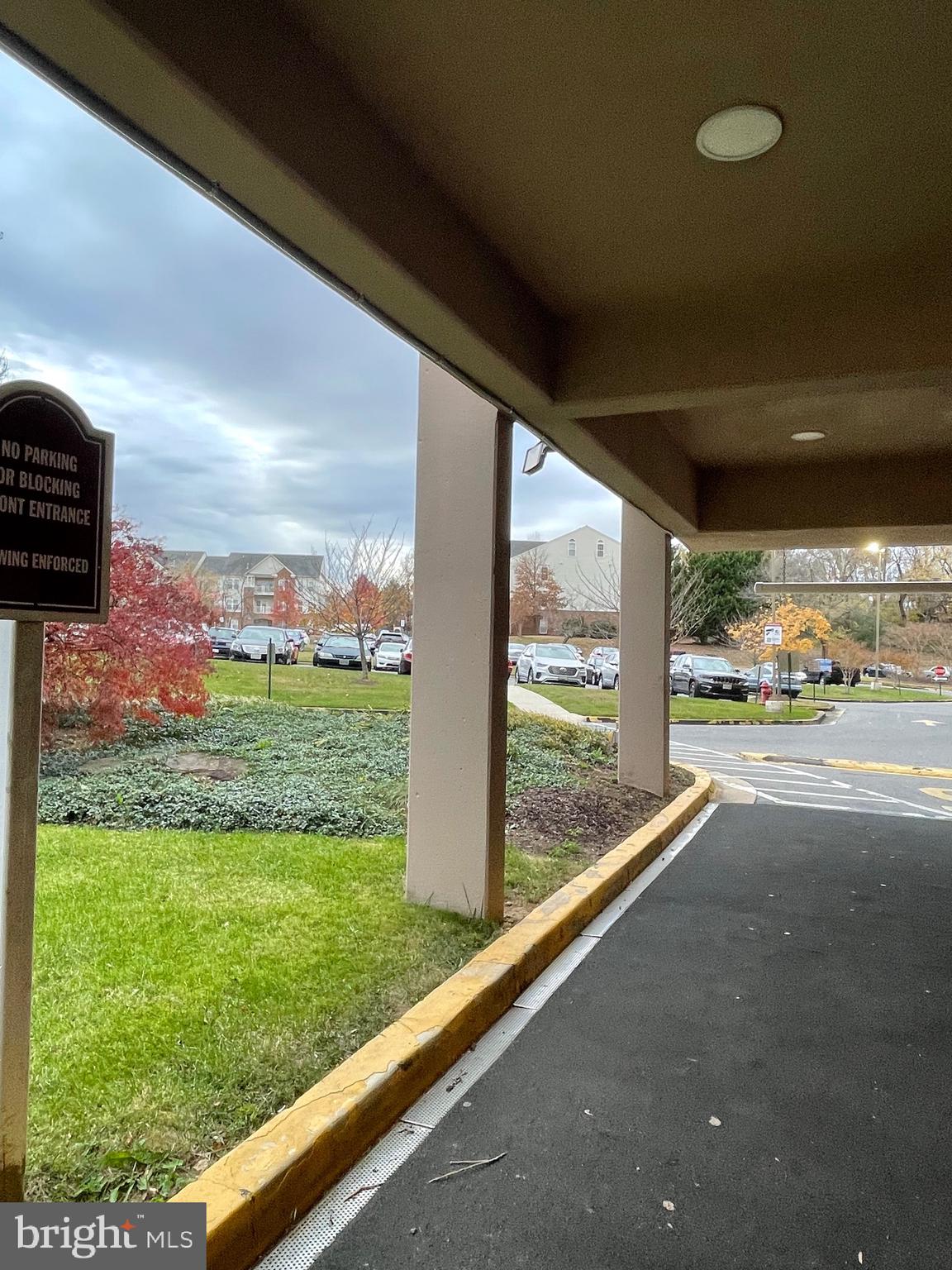 TOWERS IN WESTCHESTER PARK - Residential