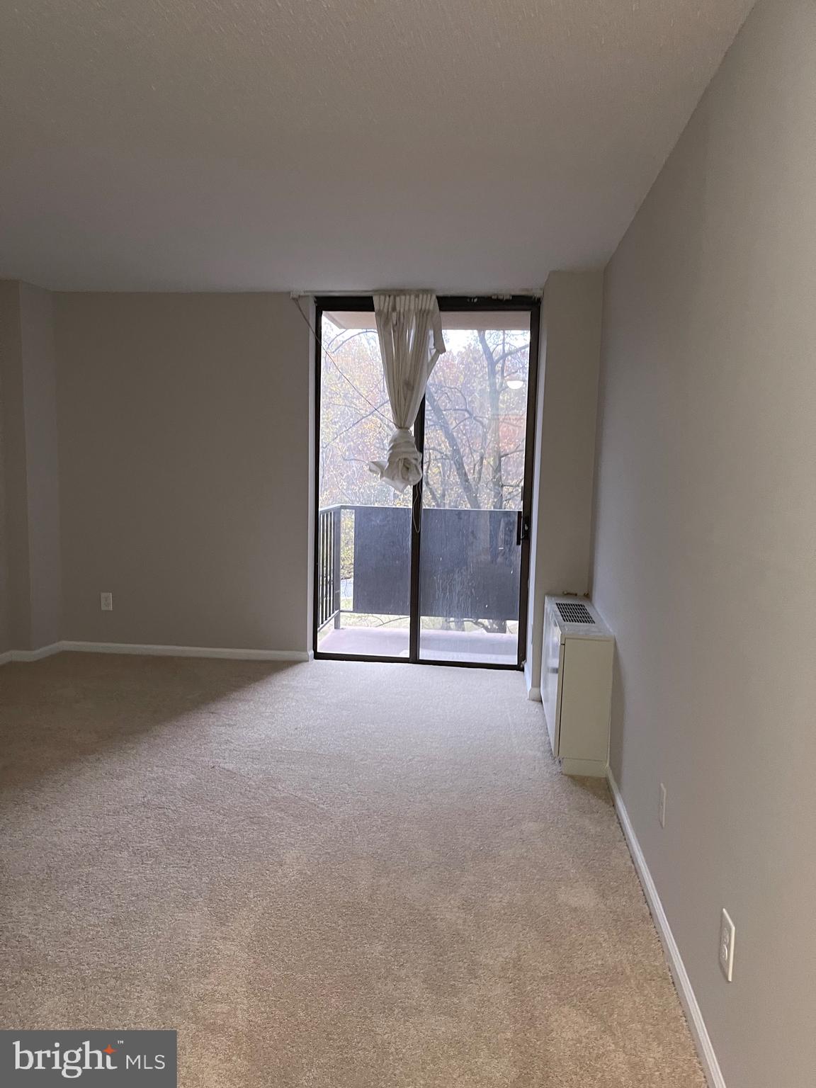 TOWERS IN WESTCHESTER PARK - Residential