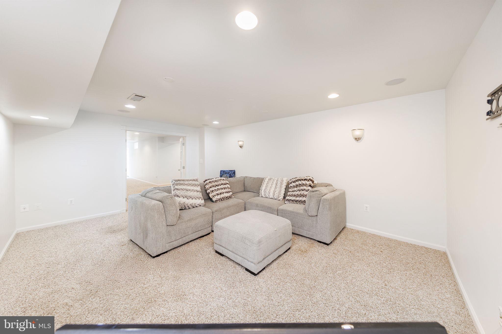 OAK VALLEY - Residential