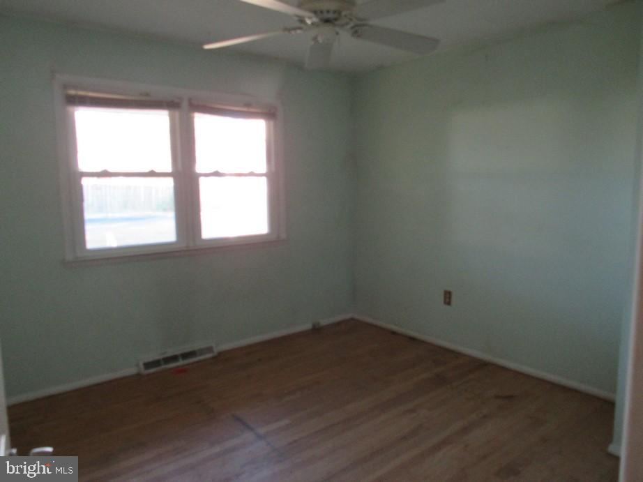 LAKESIDE VISTA - Residential