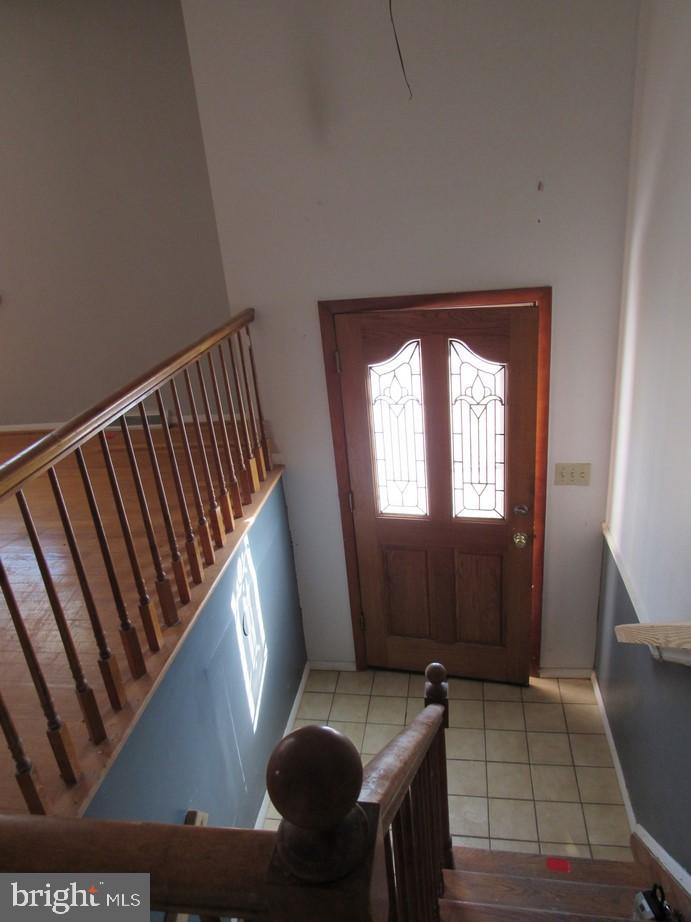 LAKESIDE VISTA - Residential