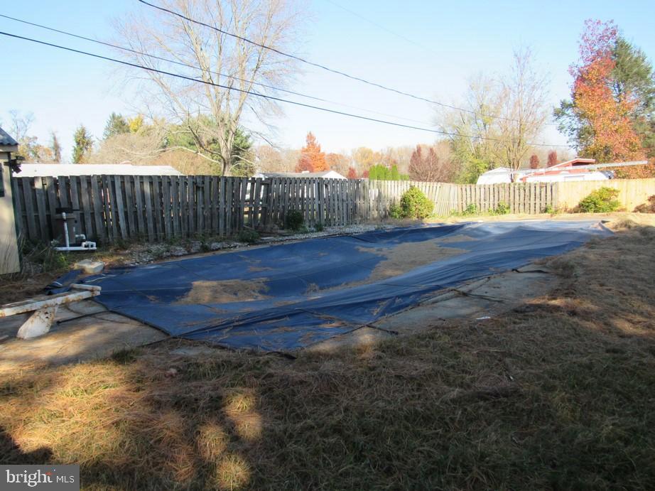 LAKESIDE VISTA - Residential