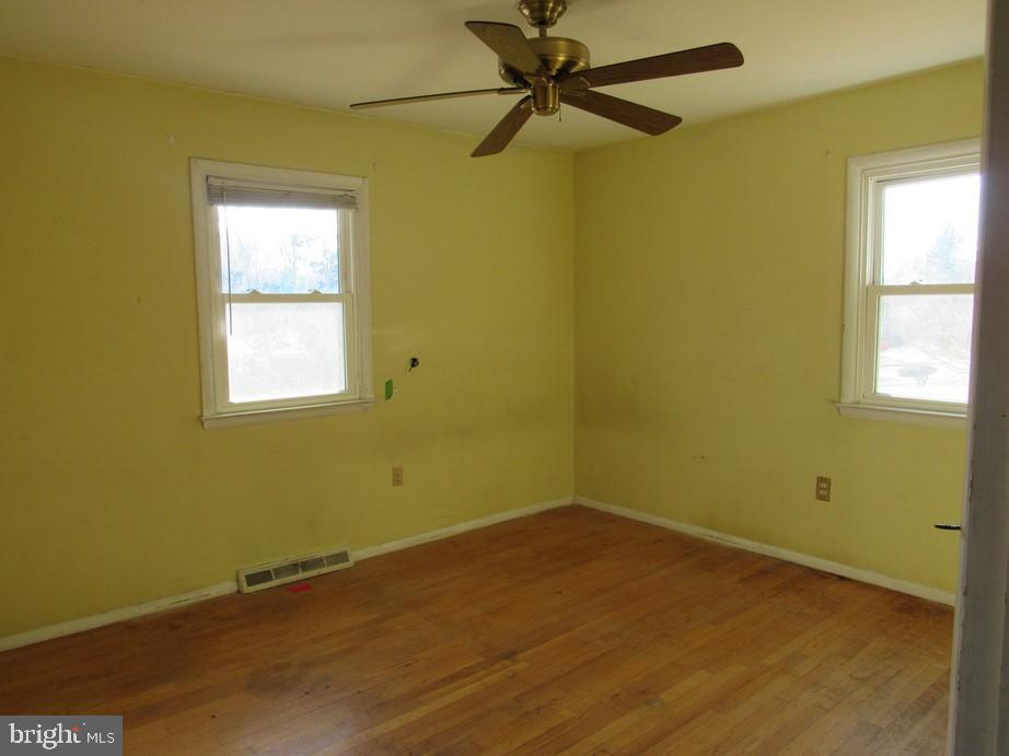 LAKESIDE VISTA - Residential