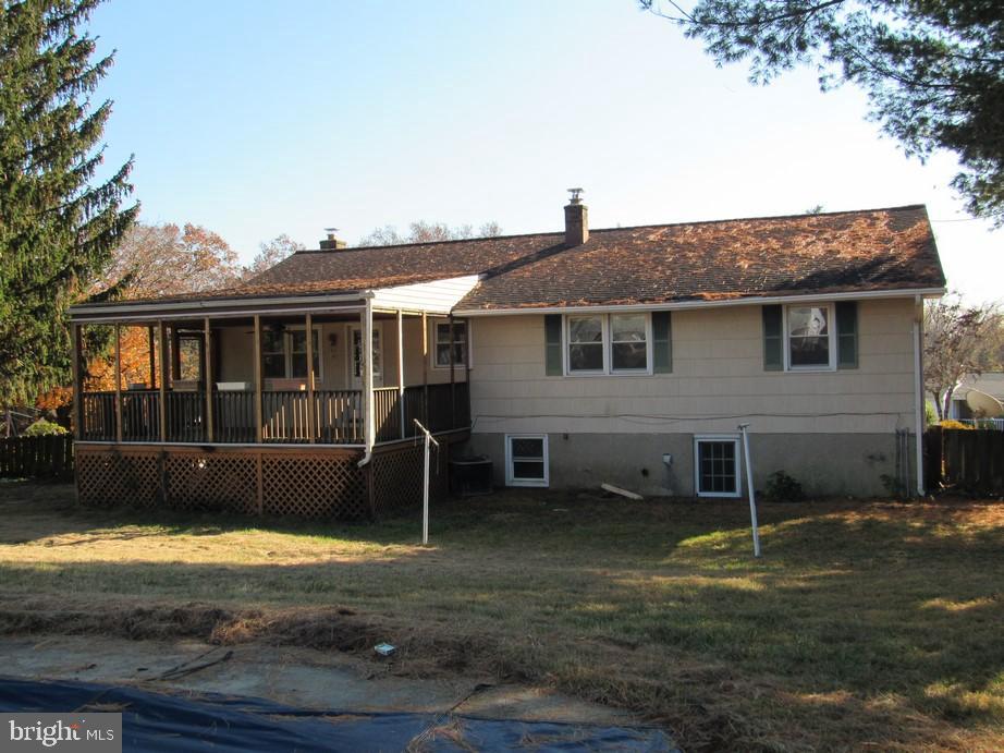 LAKESIDE VISTA - Residential