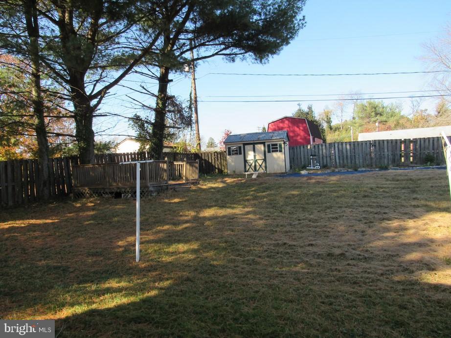 LAKESIDE VISTA - Residential