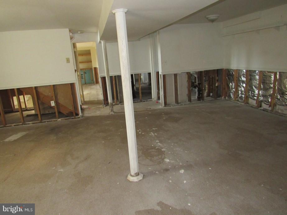 LAKESIDE VISTA - Residential