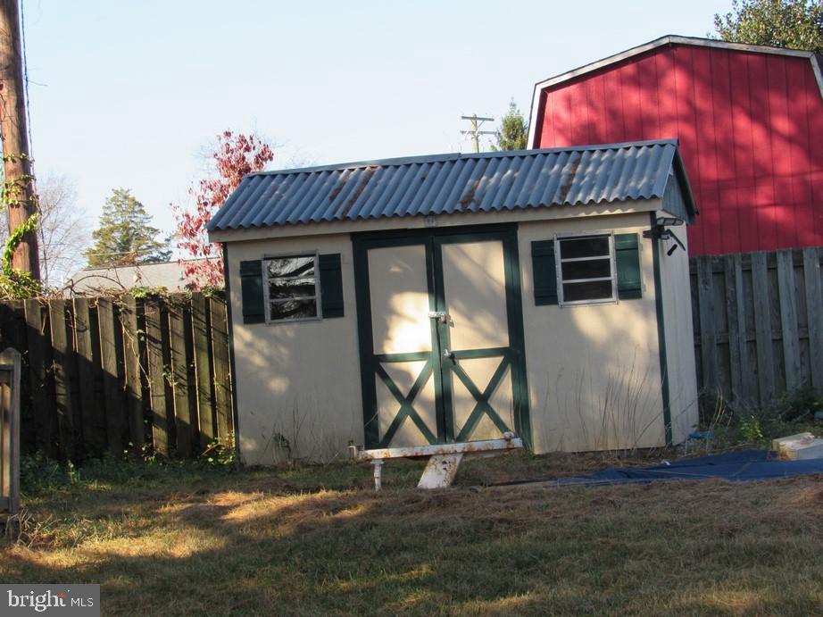 LAKESIDE VISTA - Residential